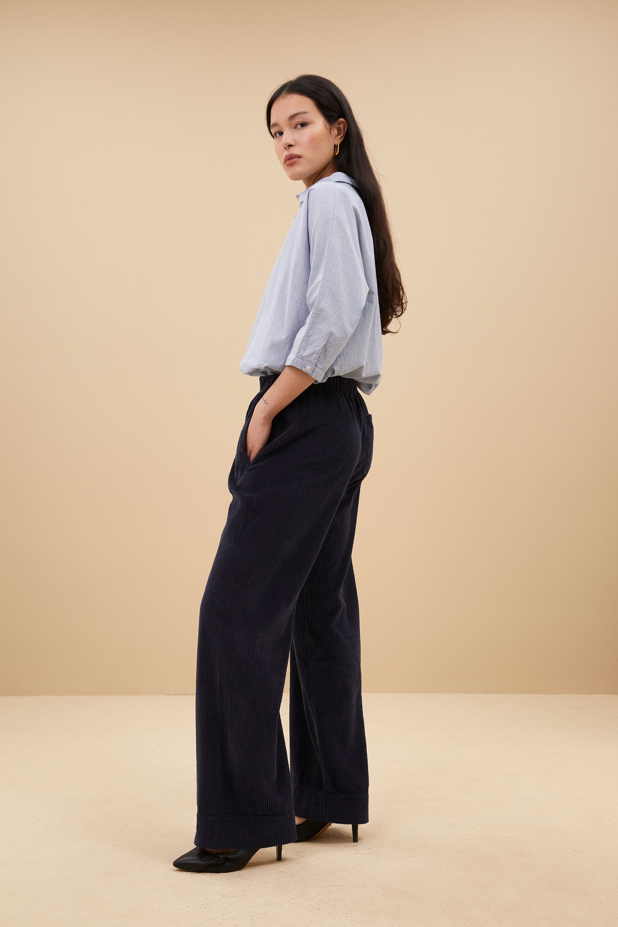 mees cord pants | midnight