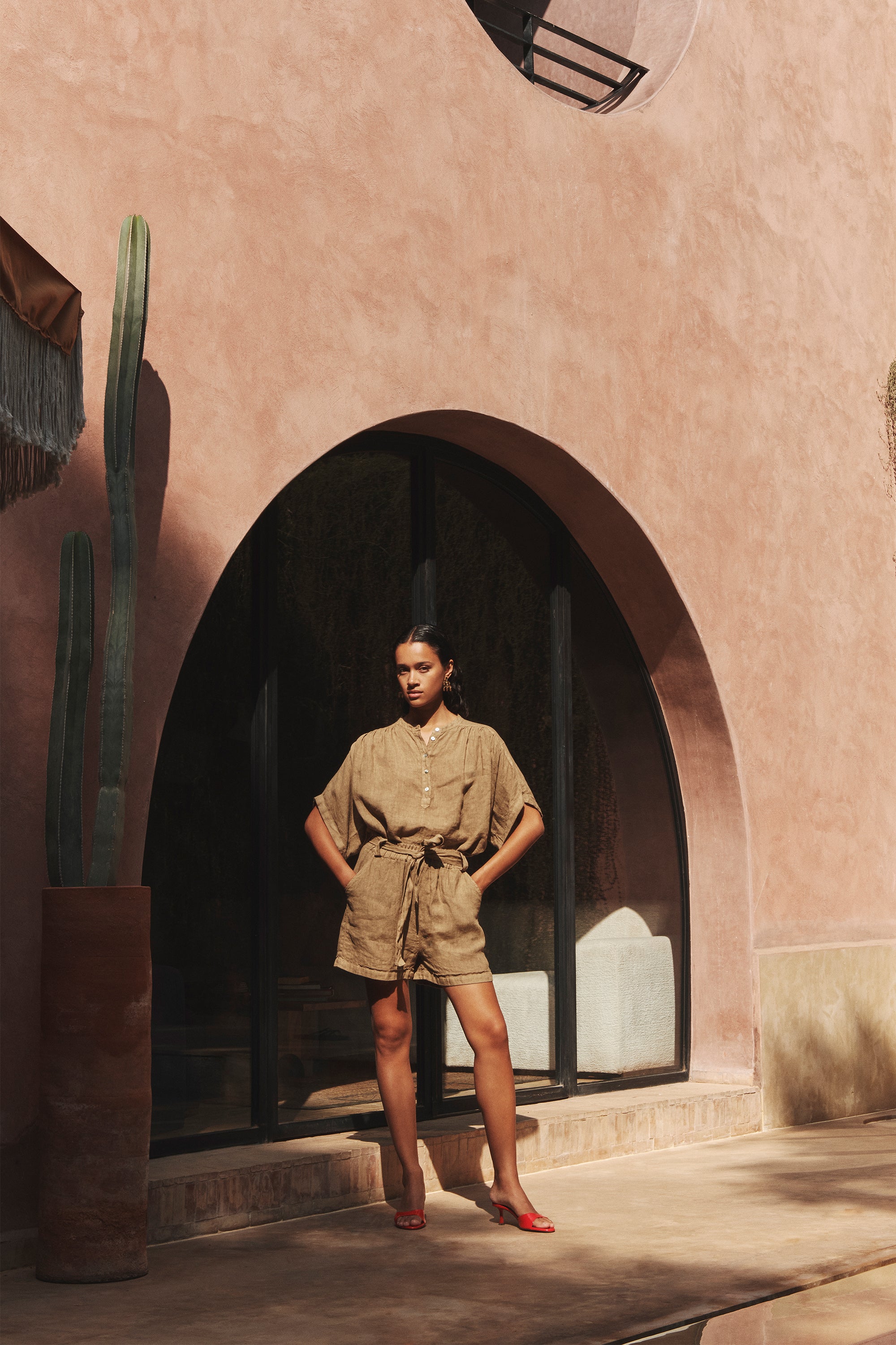 axel linen blouse khaki campaign image