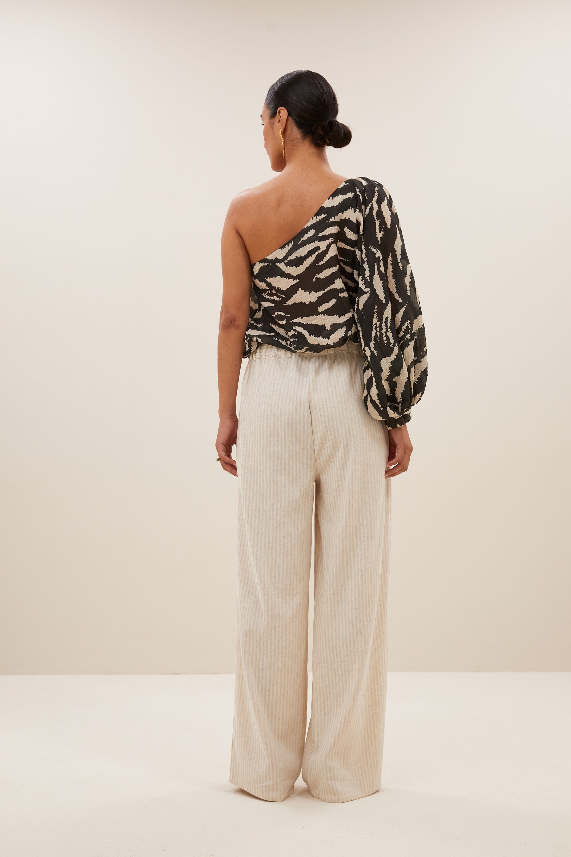 bella zebra blouse | black zebra print