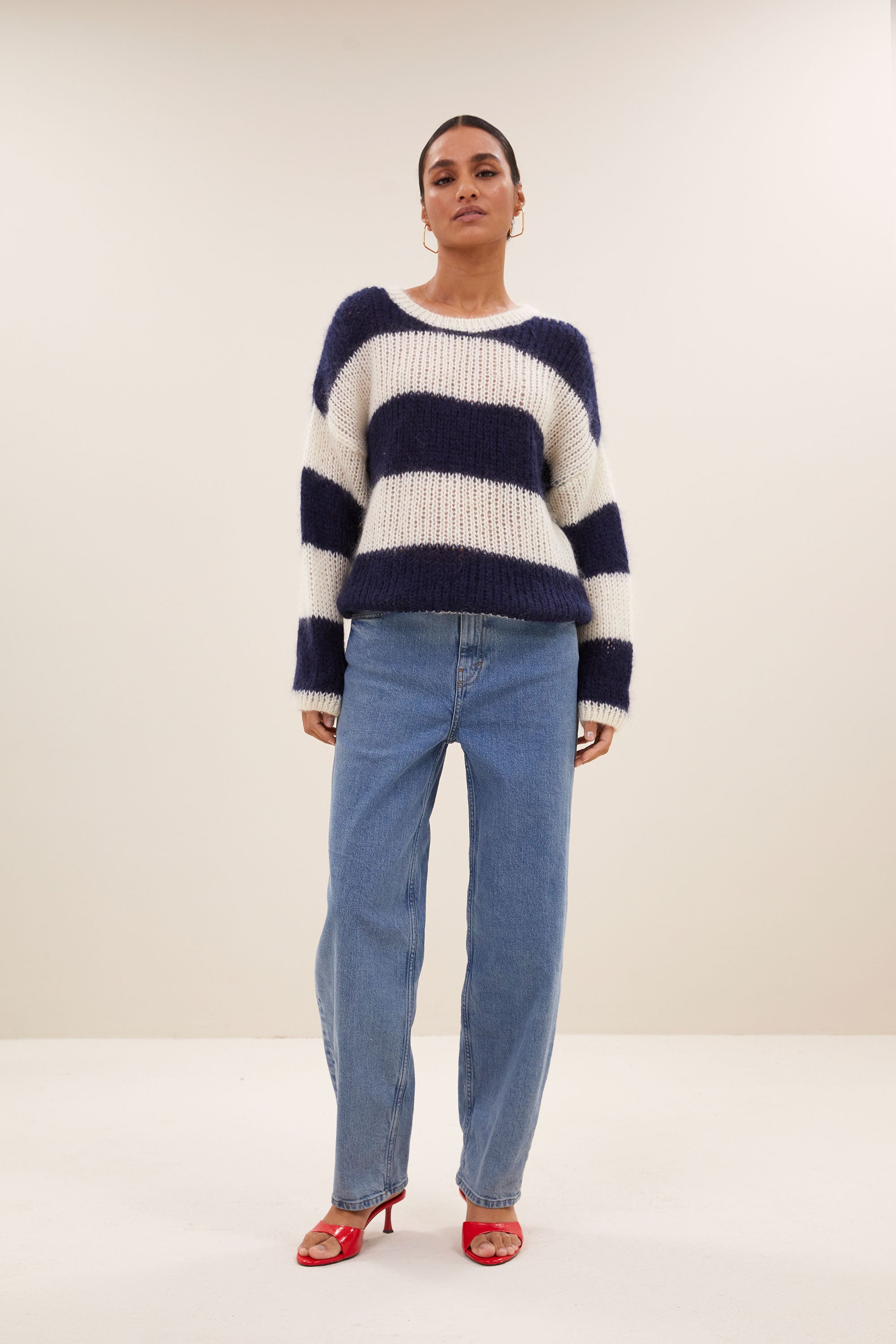 evi stripe pullover midnight big stripe lifestyle image