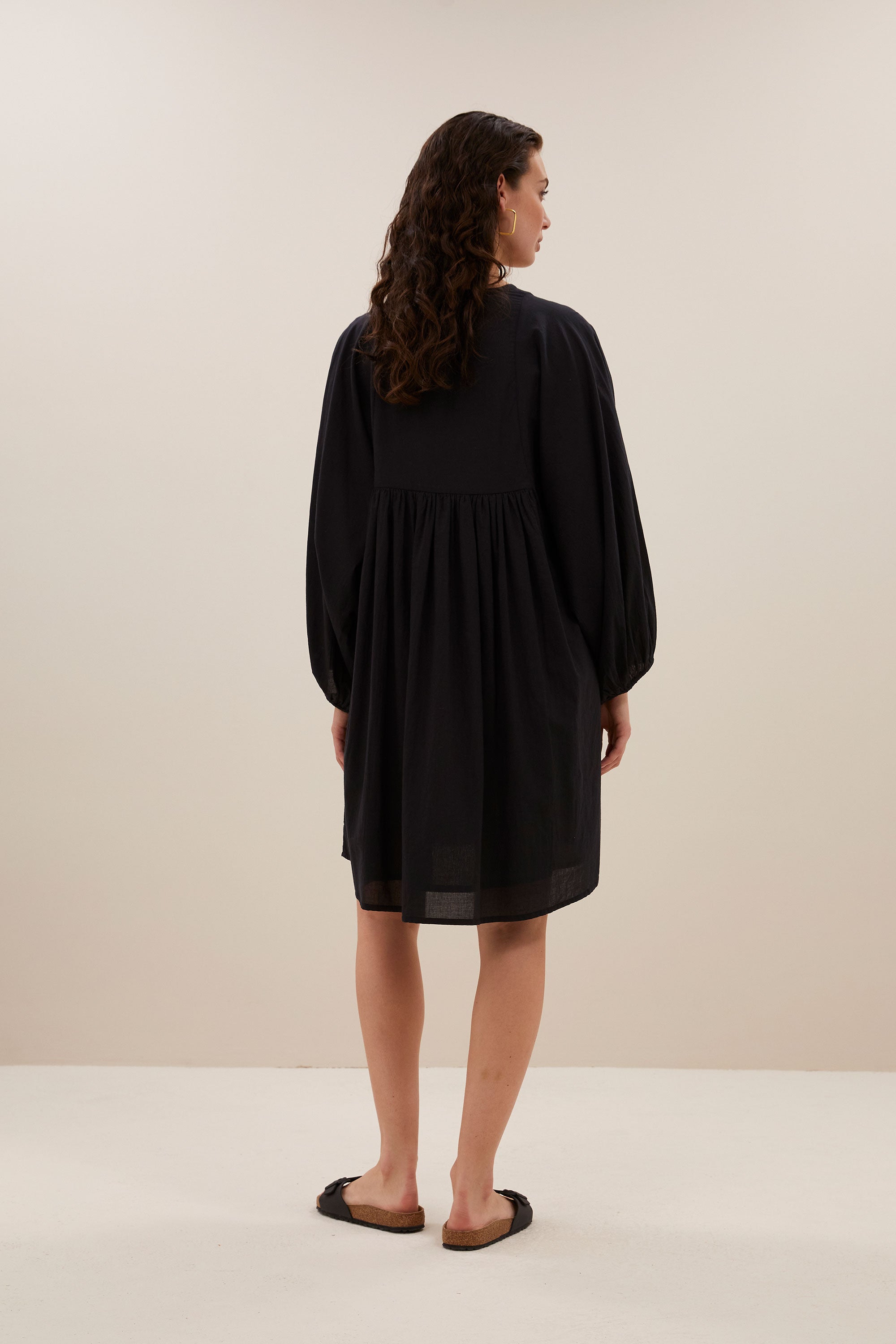 philou chambric dress jet black back image