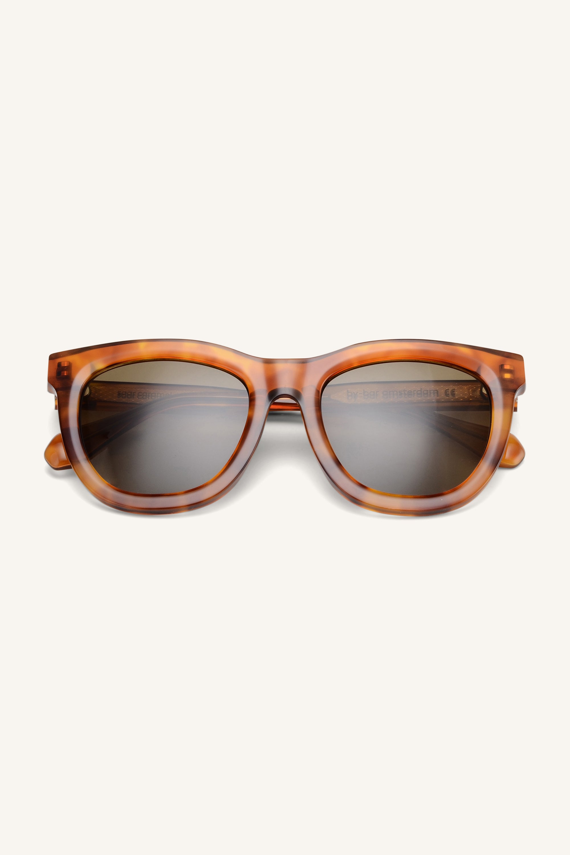 saar sunglasses | caramel