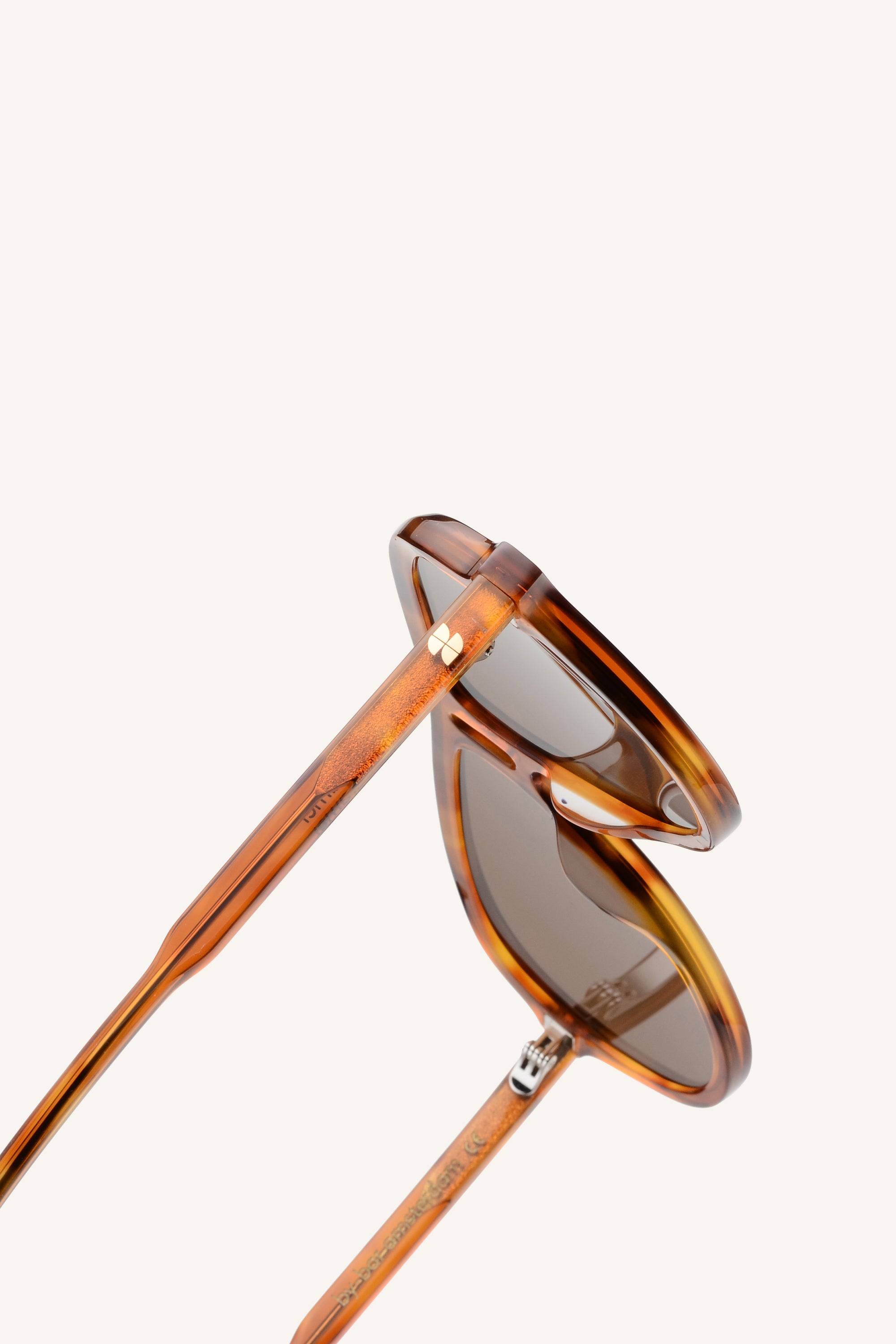 steph sunglasses | caramel