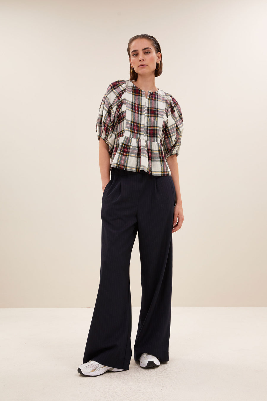 avelon check blouse - tartan check, volumnieuze mouwen, elastieken band, verborgen haak-en-oogsluiting - by-bar - aanvullende foto
