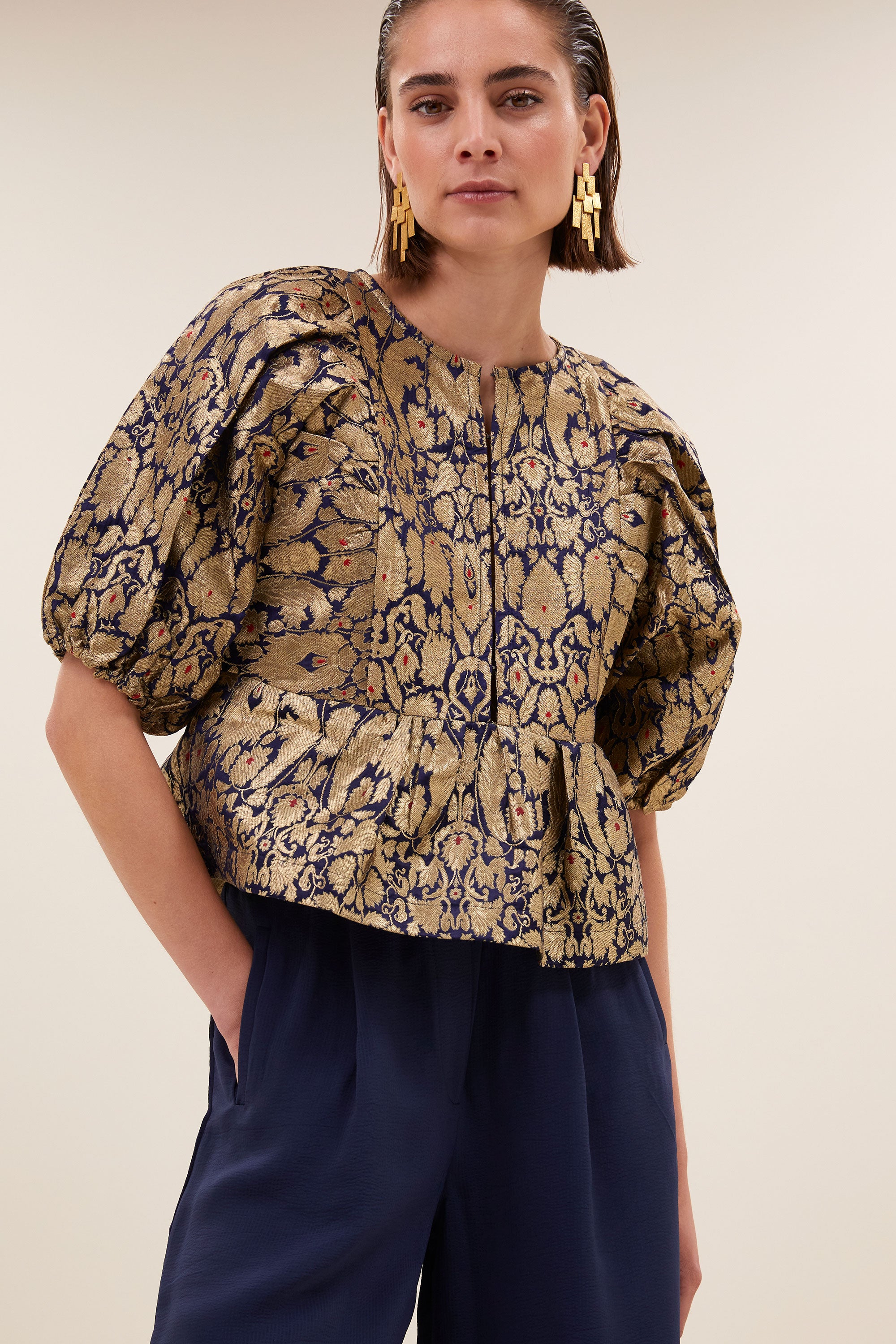 avelon festive blouse | gold