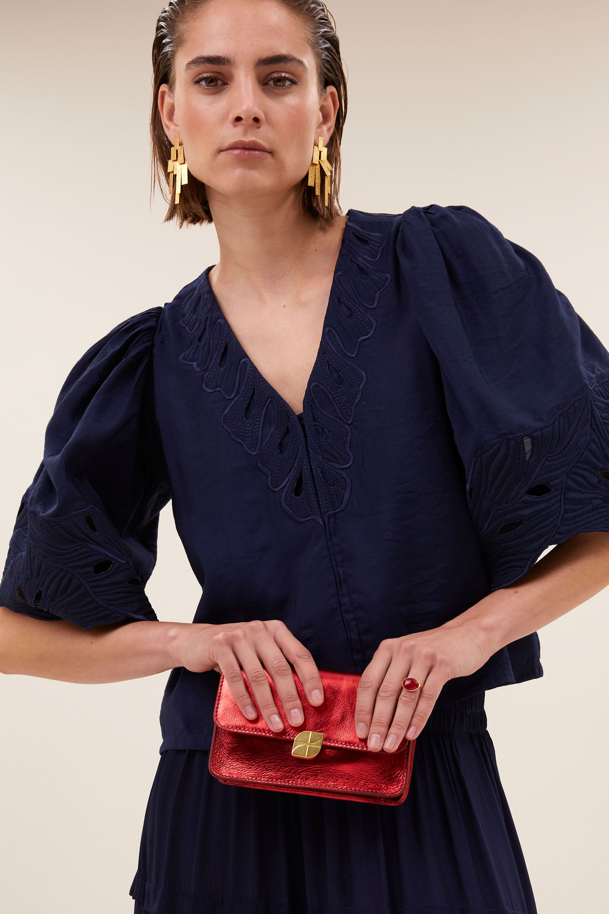 loua gloss bag | scarlet red