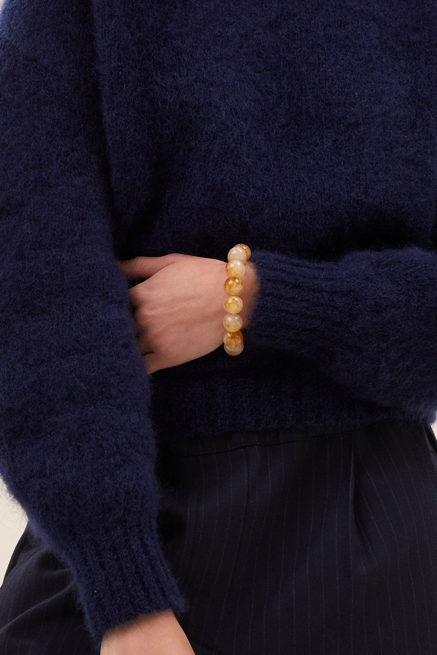 micky-bracelet-ivory-elk item is uniek-draagbaar als set-by-bar-sfeerbeeld