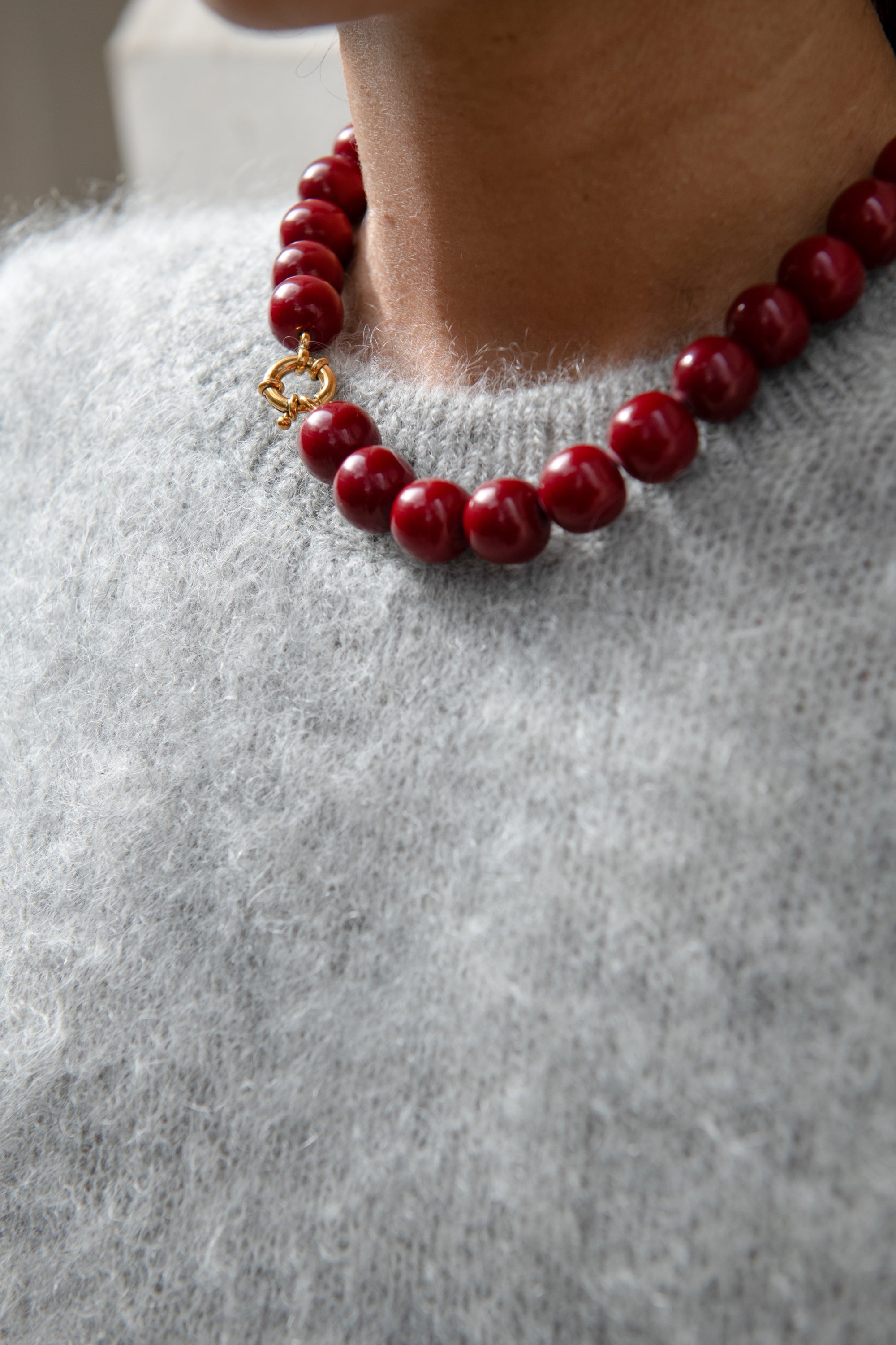 micky necklace | burgundy crush