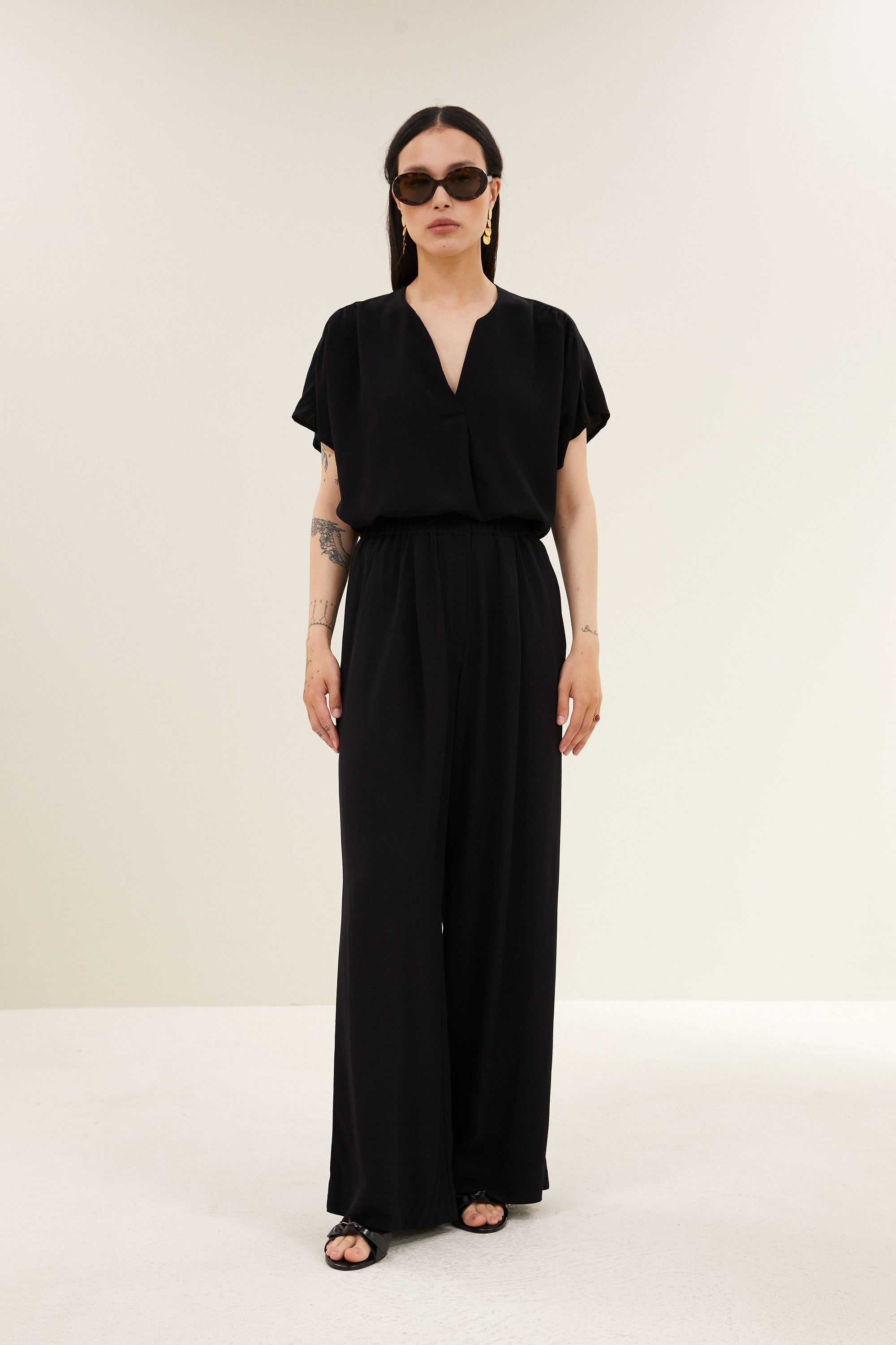 moon viscose blouse | jet black