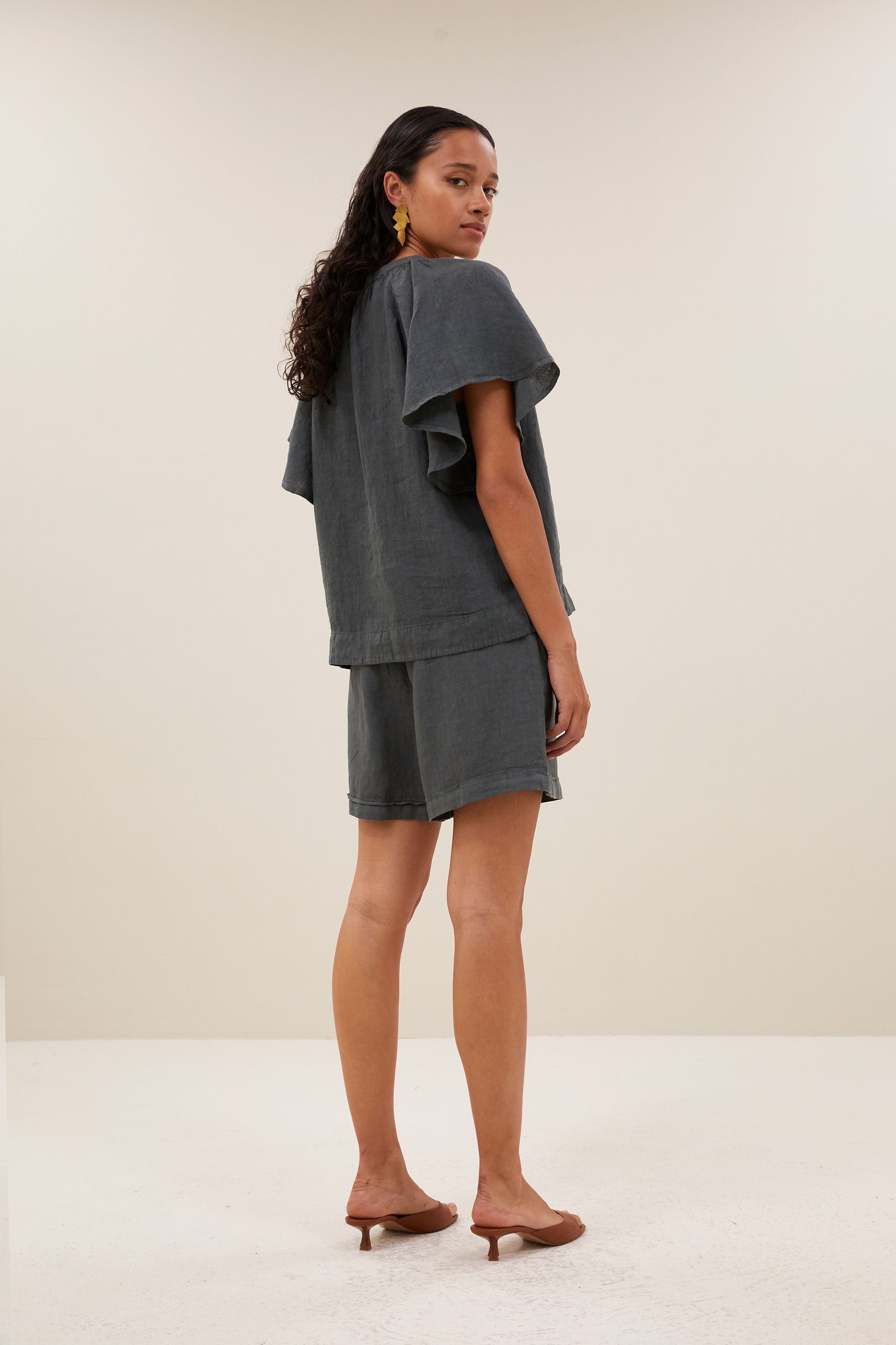 vina linen blouse | charcoal