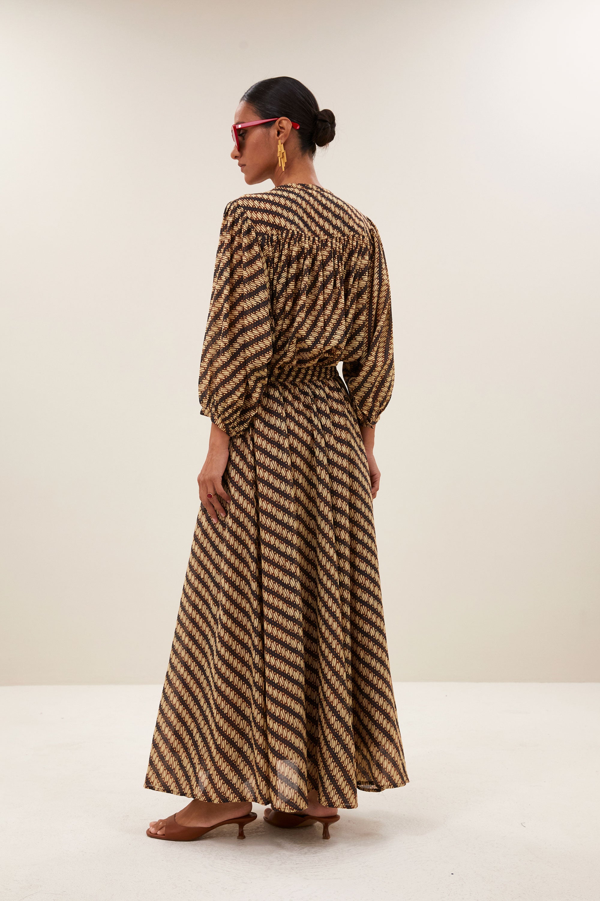 becky manilla blouse | manilla print