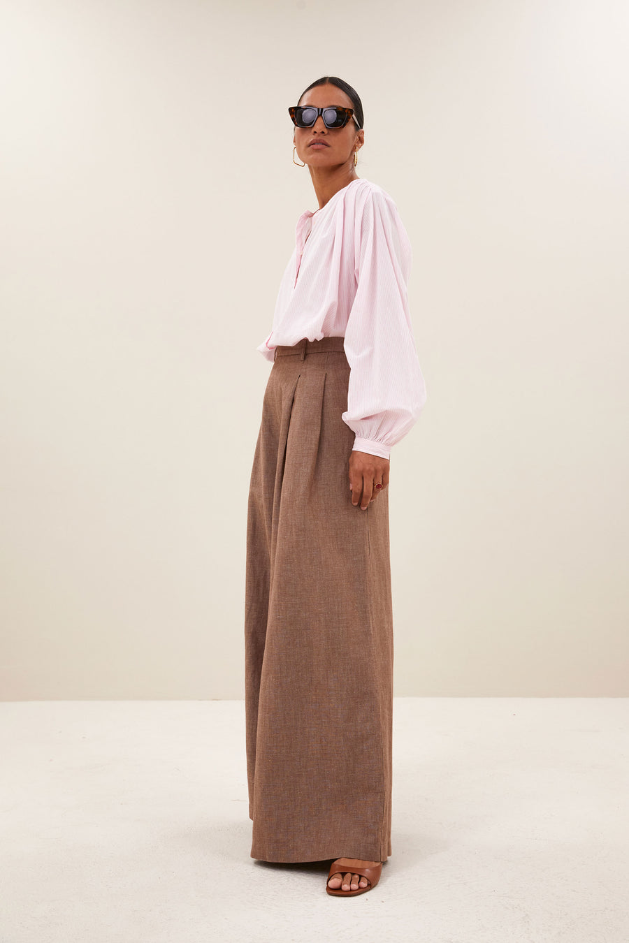 blouse-nyka-pinstripe-blouse-pink-pin-stripe-by-bar-vooraanzicht