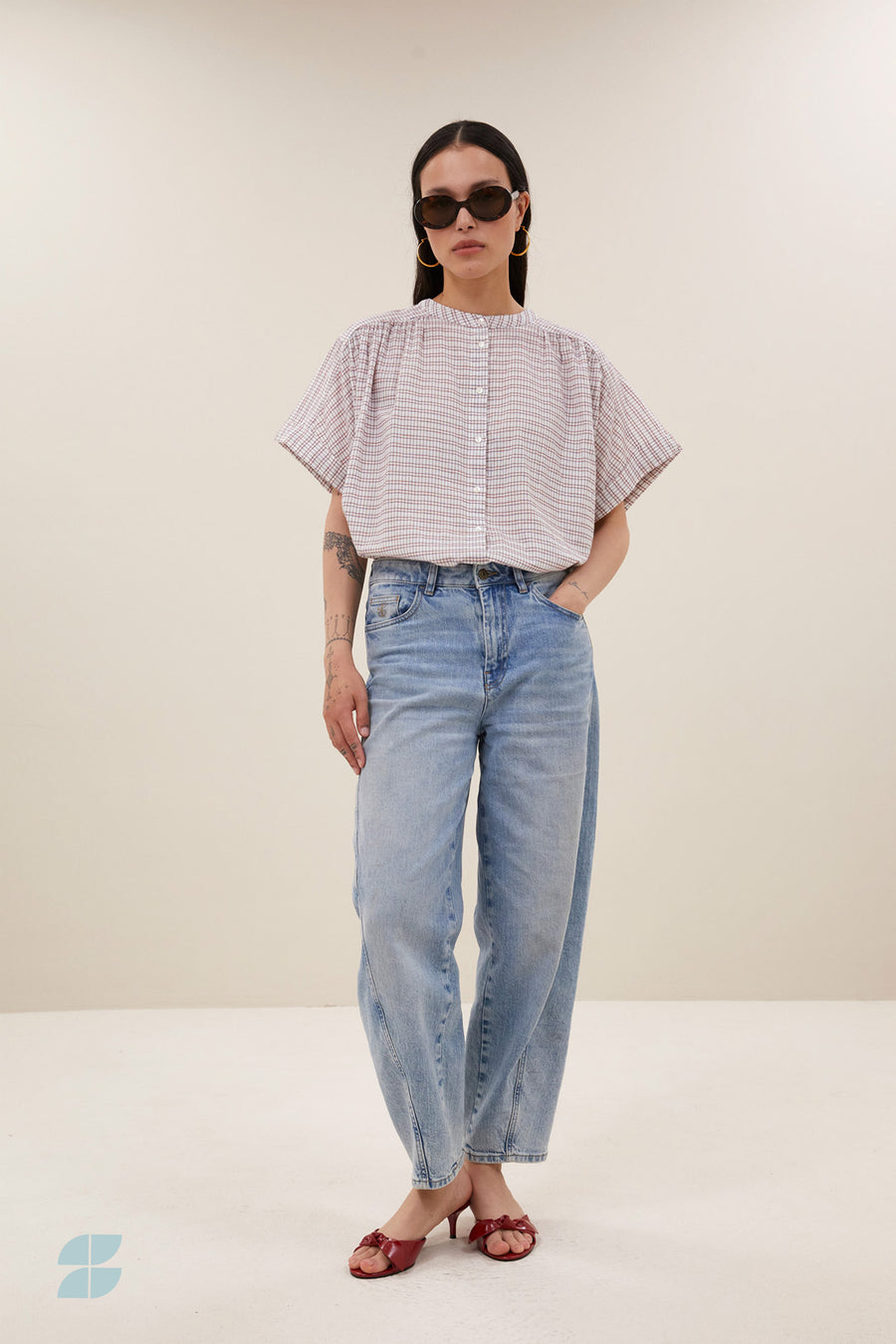 blouse-alex-check-blouse-white-small-check-by-bar-sfeerbeeld