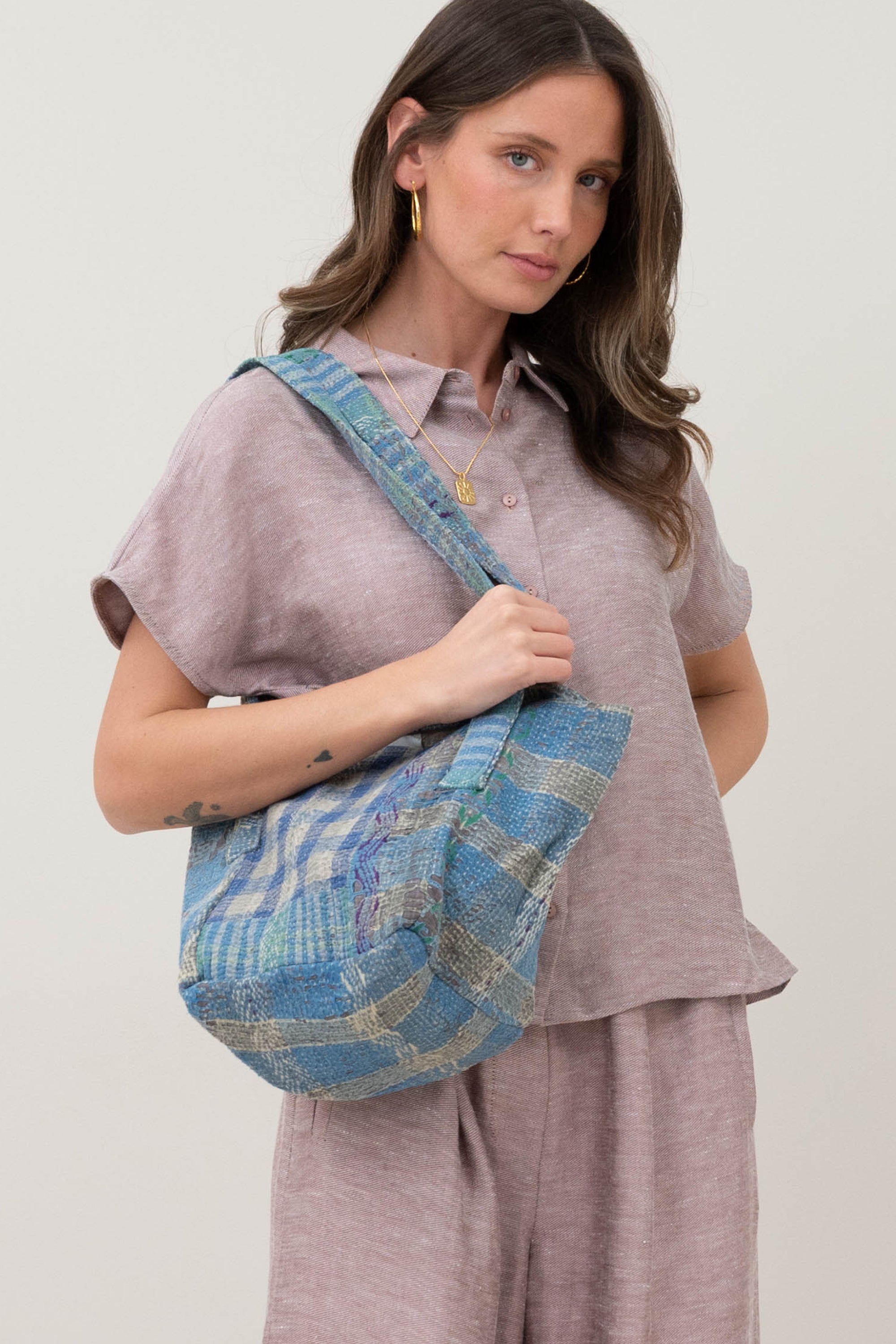 antic shopper bag | arrah-g