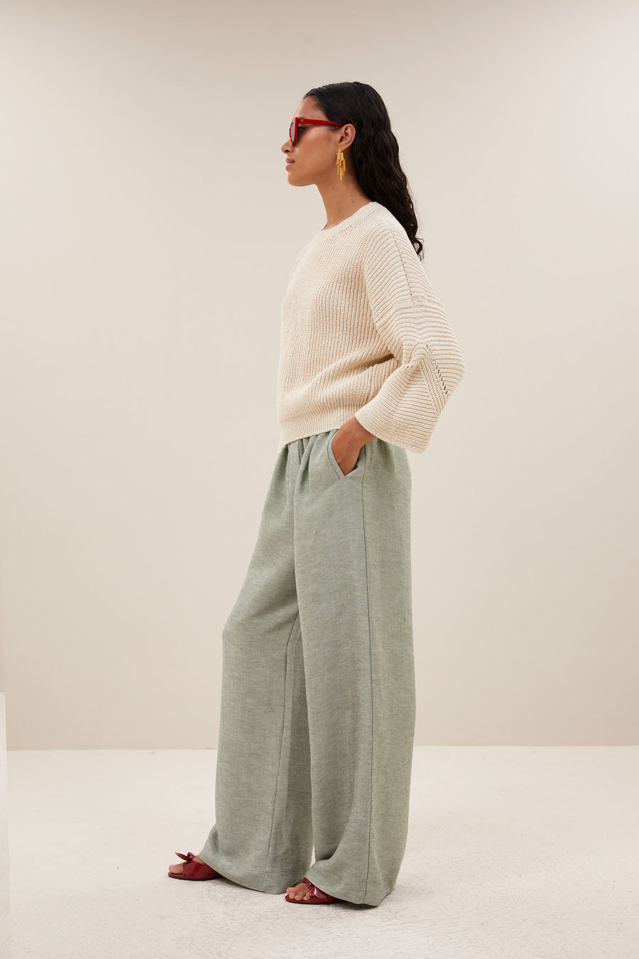 jimmy-pullover-off-white-casual fit-normale pasvorm-ronde halslijn-by-bar-zijaanzicht
