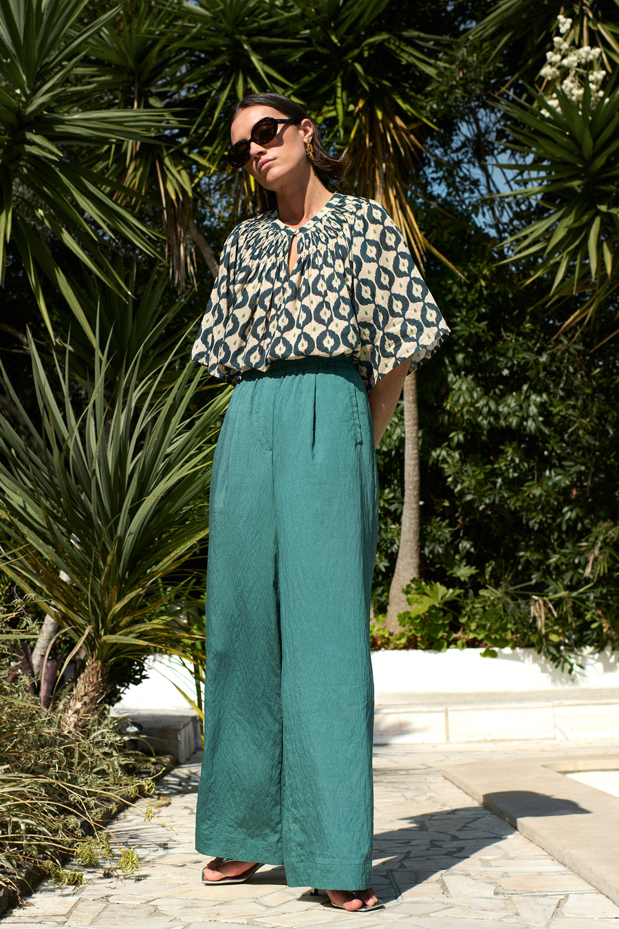 pants-celin-stripe-pants-vintage-green-by-bar-sfeerbeeld