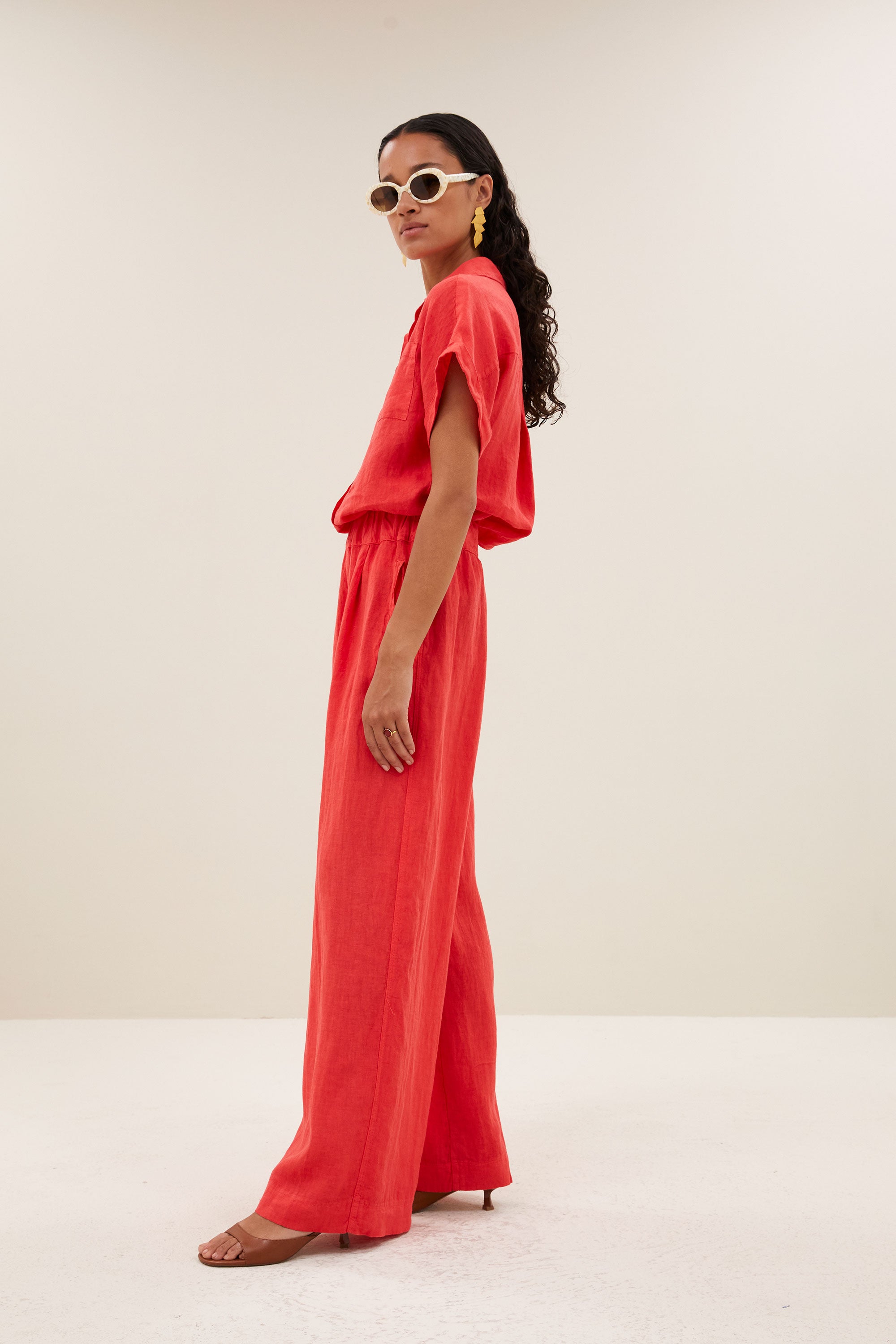 benji linen pants | lipstick