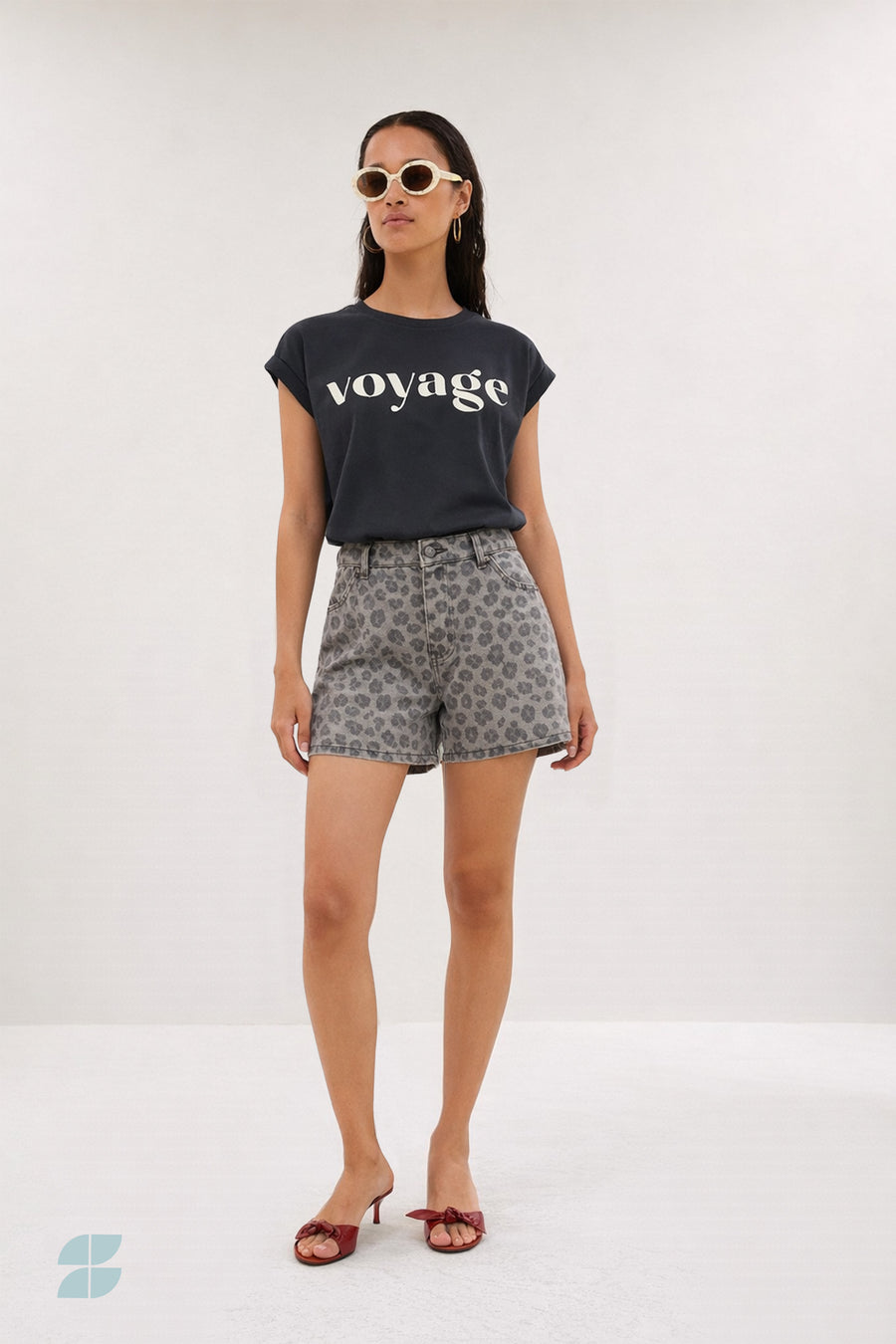 june-grey-cheetah-shorts-grey-cheetah-normale taille-normale pasvorm-rits- en knoopsluiting-by-bar-vooraanzicht