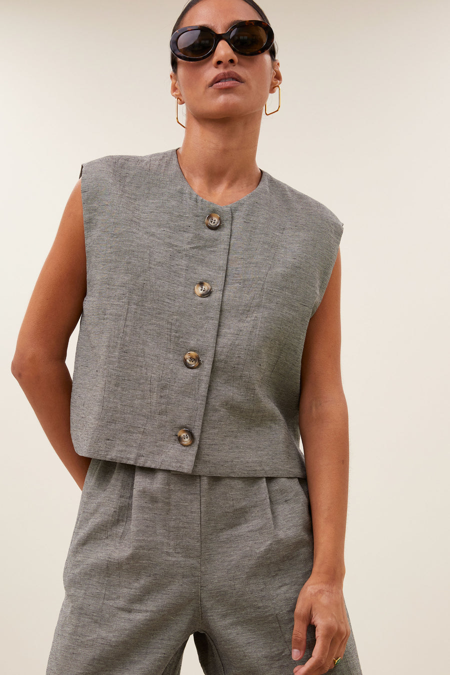 gilet-nori-melange-gilet-charcoal-melee-by-bar-Vooraanzicht