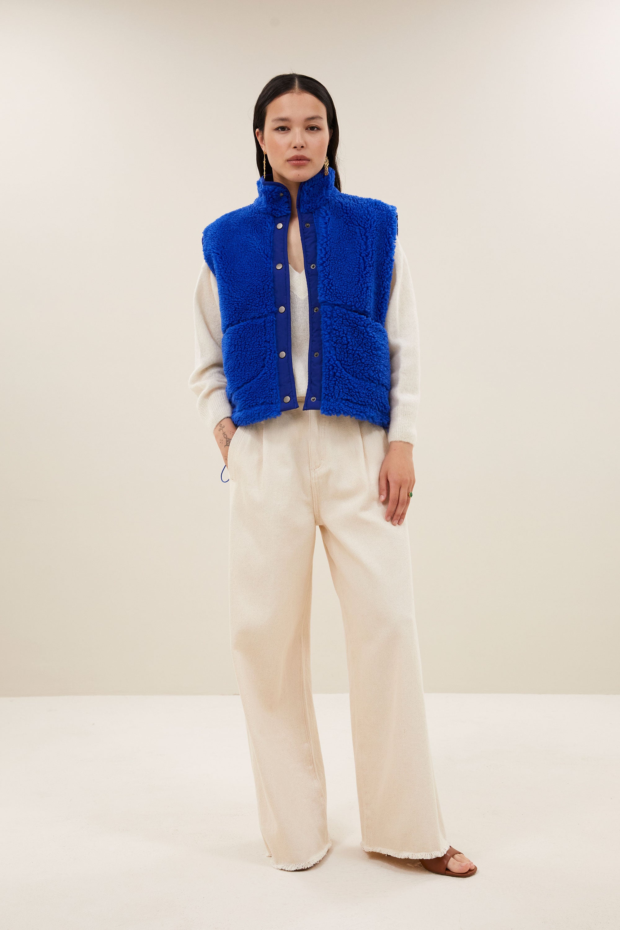 steve sleeveless jacket | azul blue