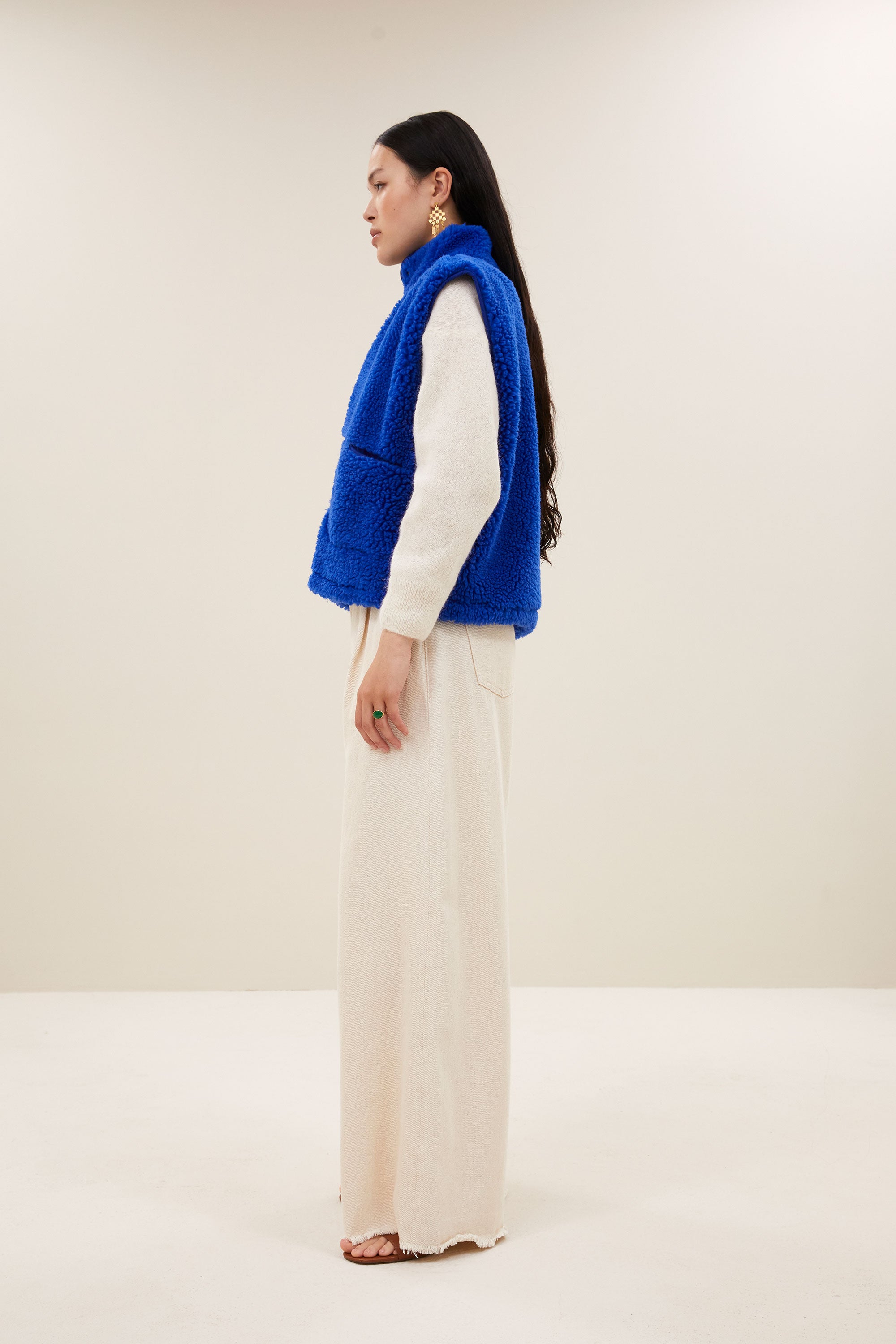 steve sleeveless jacket | azul blue