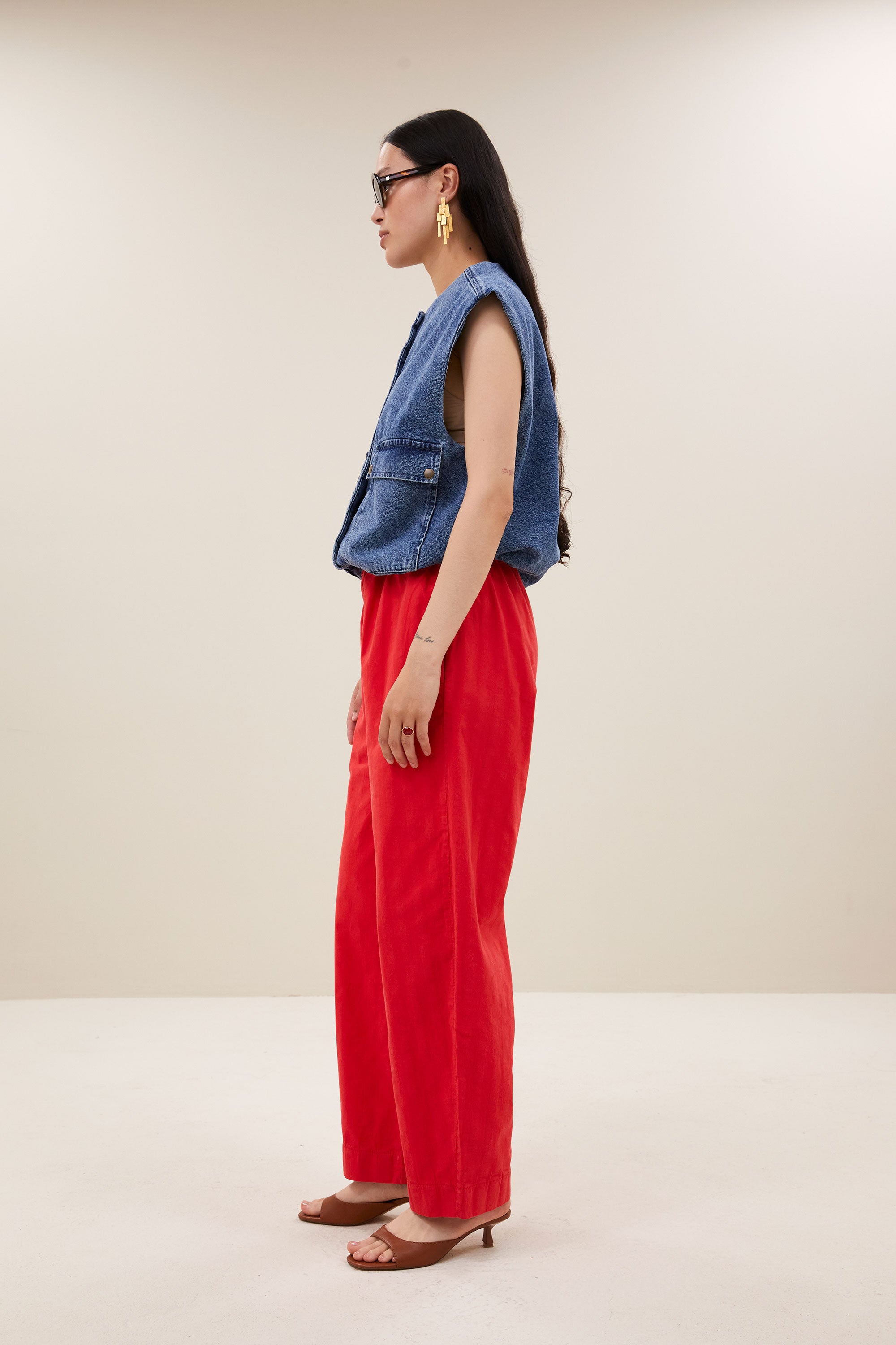 Maggie denim sleeveless jacket | mid denim