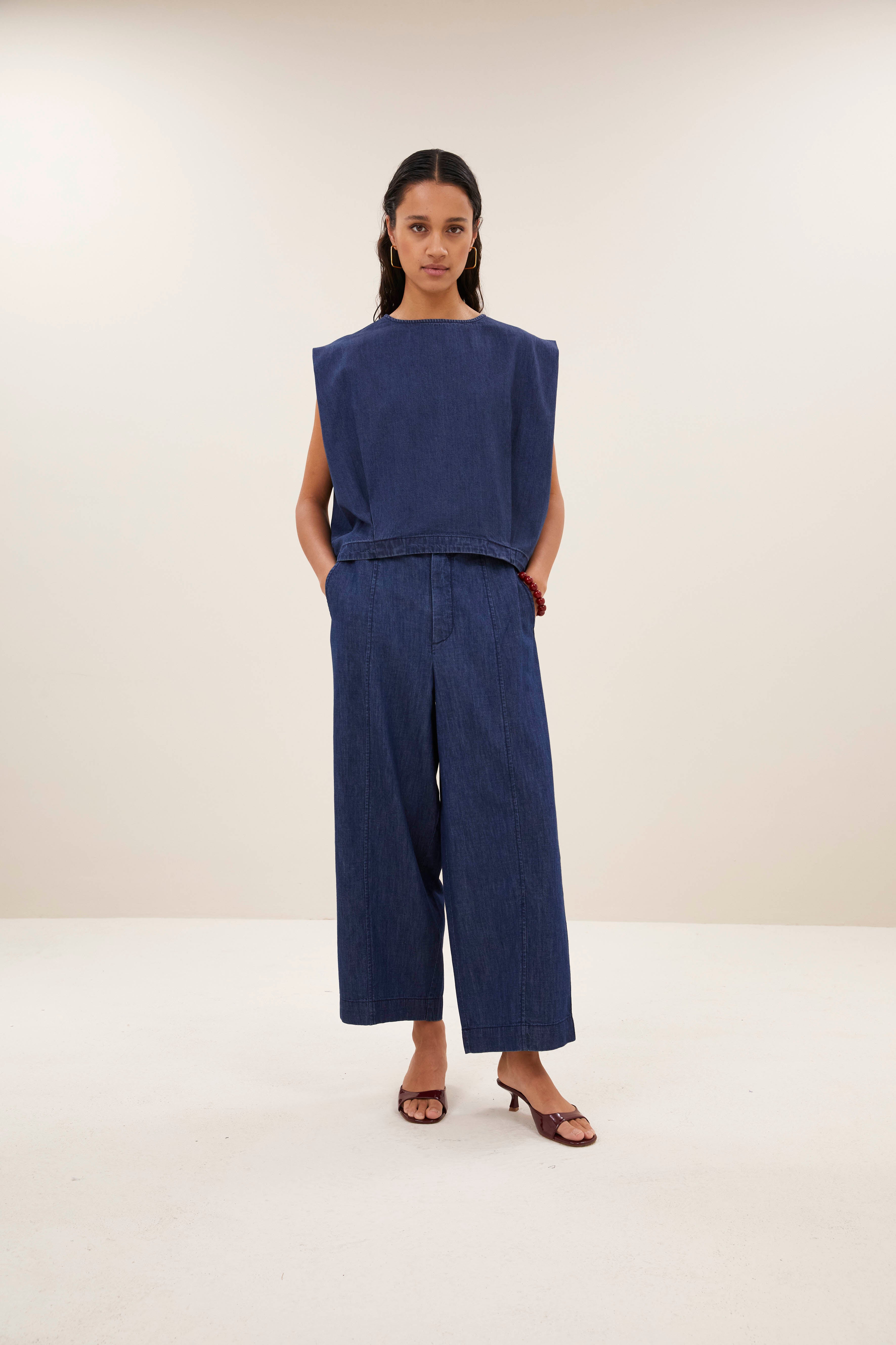 top-ginza denim top dark denim-by-bar-sfeerbeeld