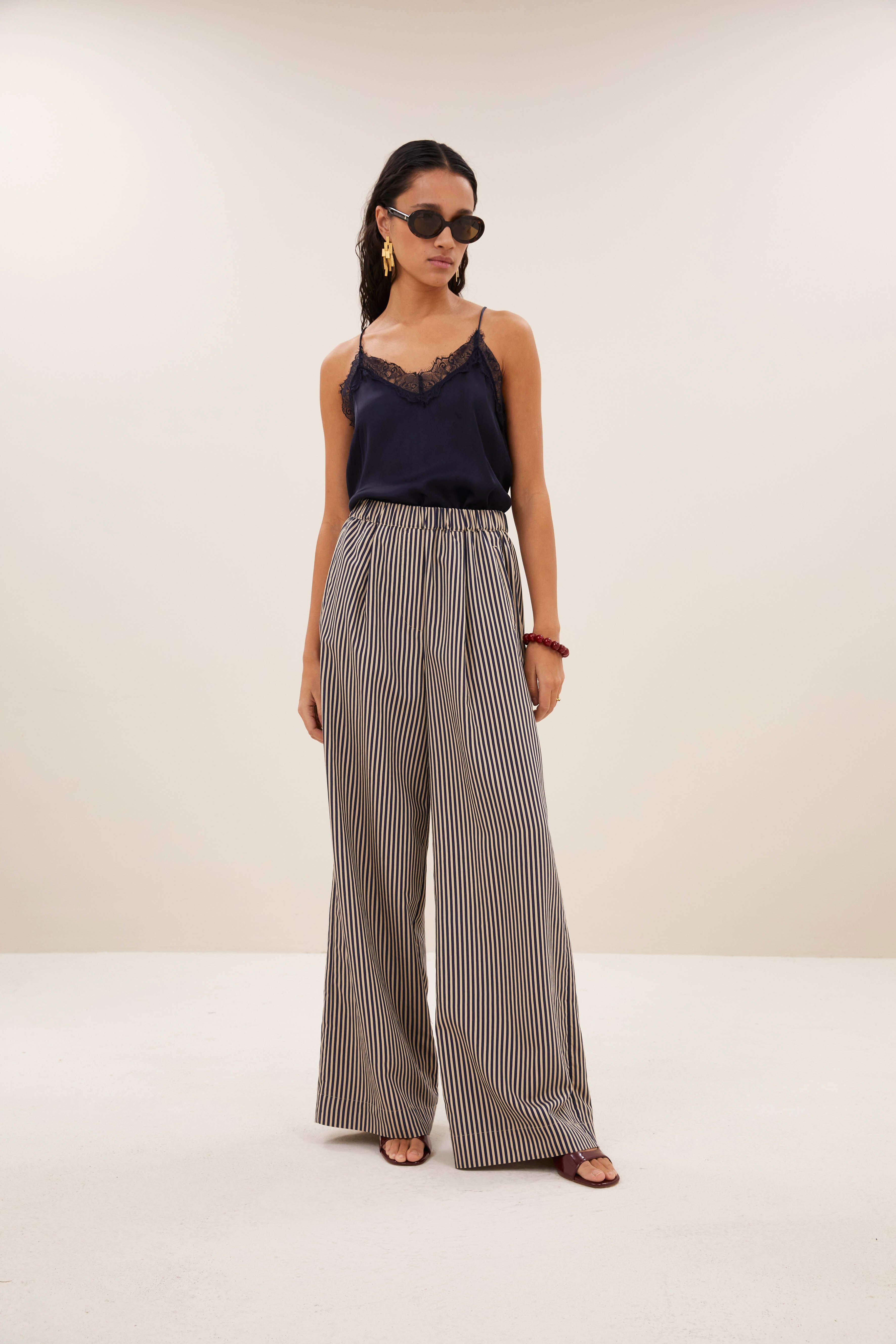 top-pia satin top captain blue-by-bar-vooraanzicht