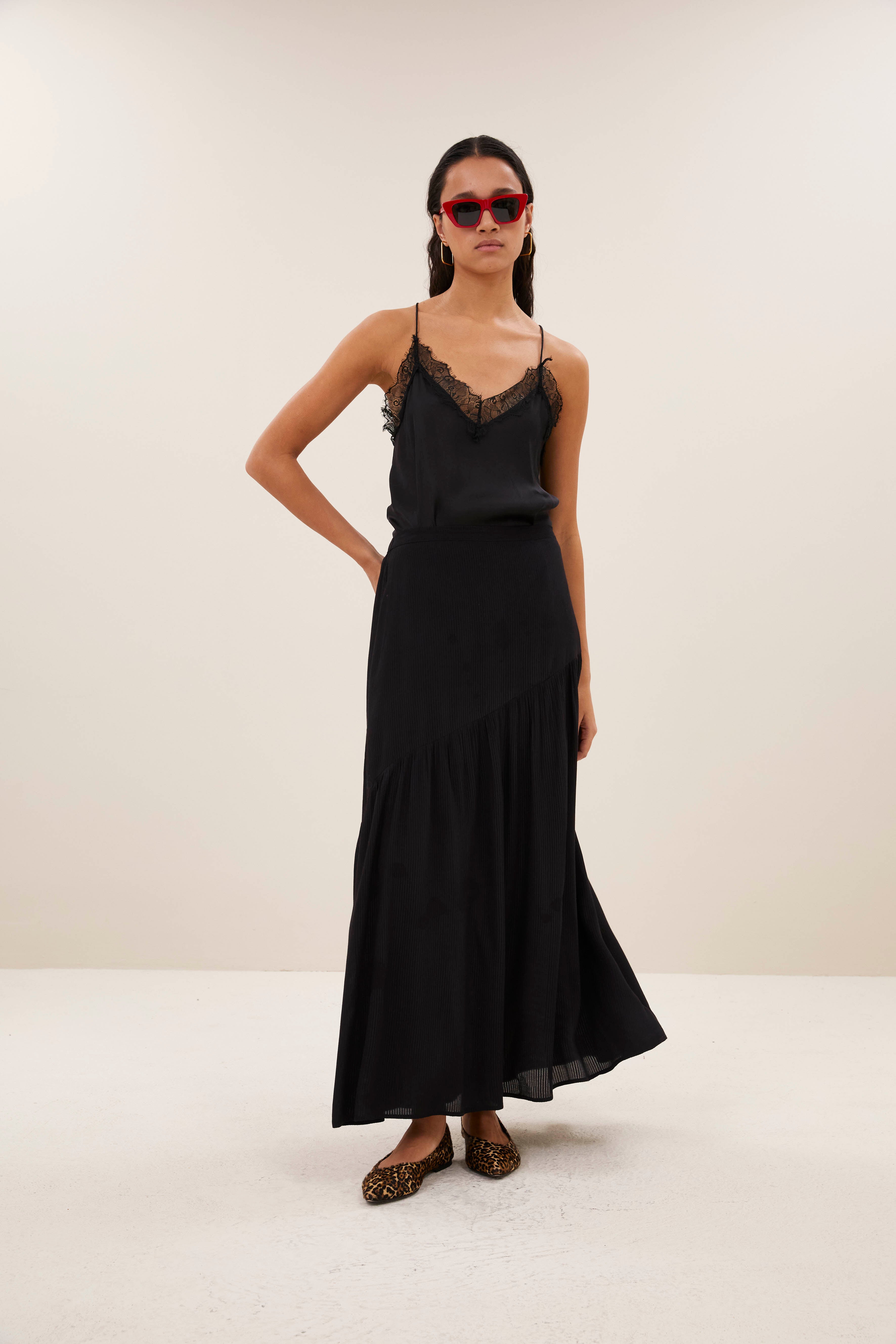 top-pia satin top black-by-bar-vooraanzicht