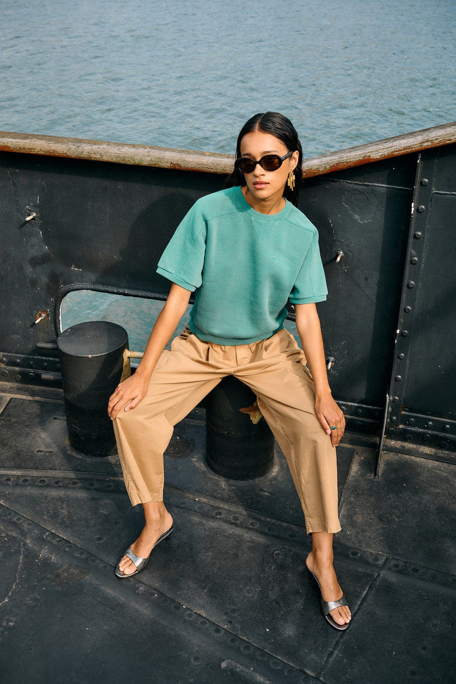 gina-top-frosty-green-korte fit-must-have essential-biologisch katoen-by-bar-sfeerbeeld