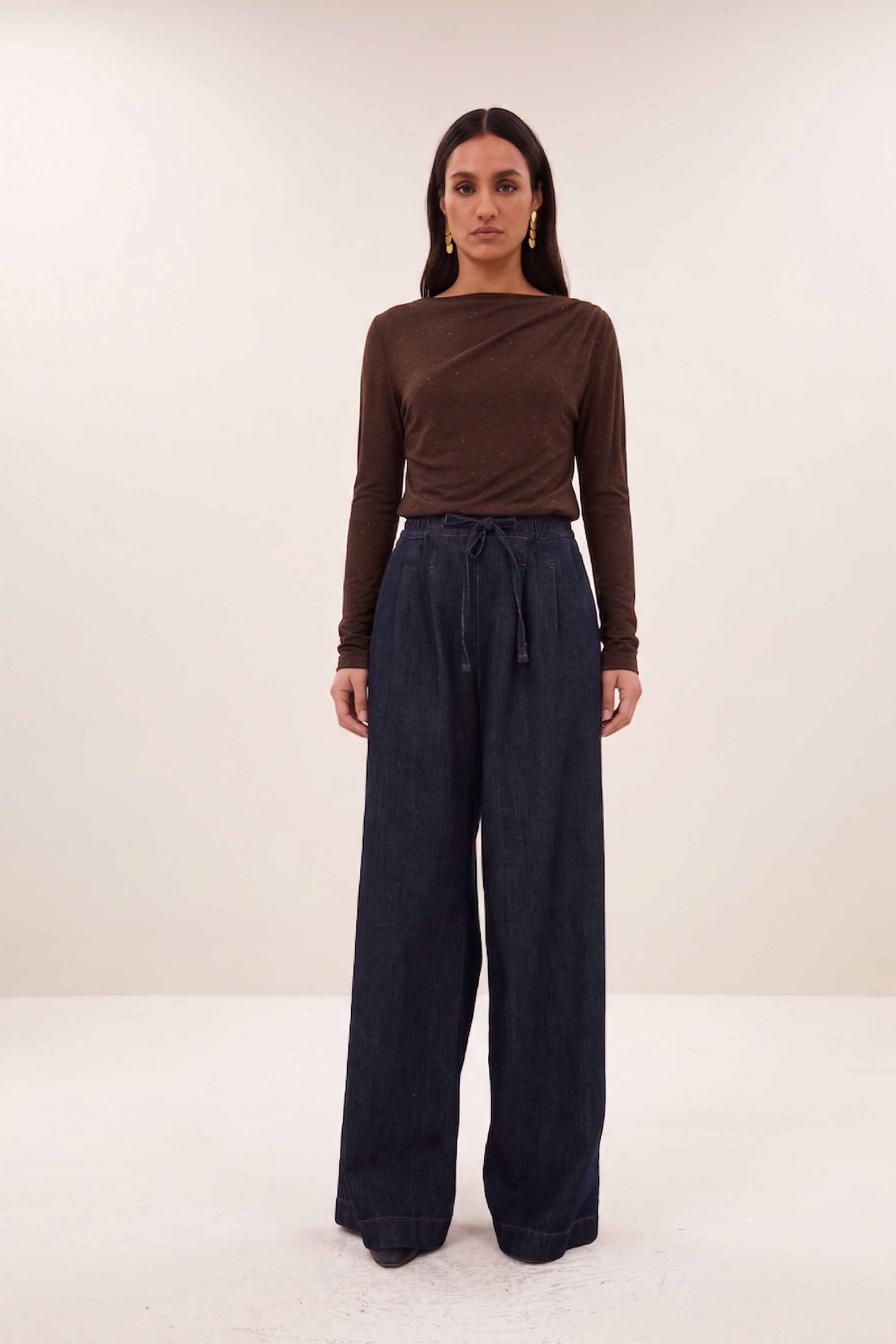 leya-sparkle-top-chocolate-brown-a-lijn fit-all-time classic-aansluitende fit-by-bar-aanvullende-foto
