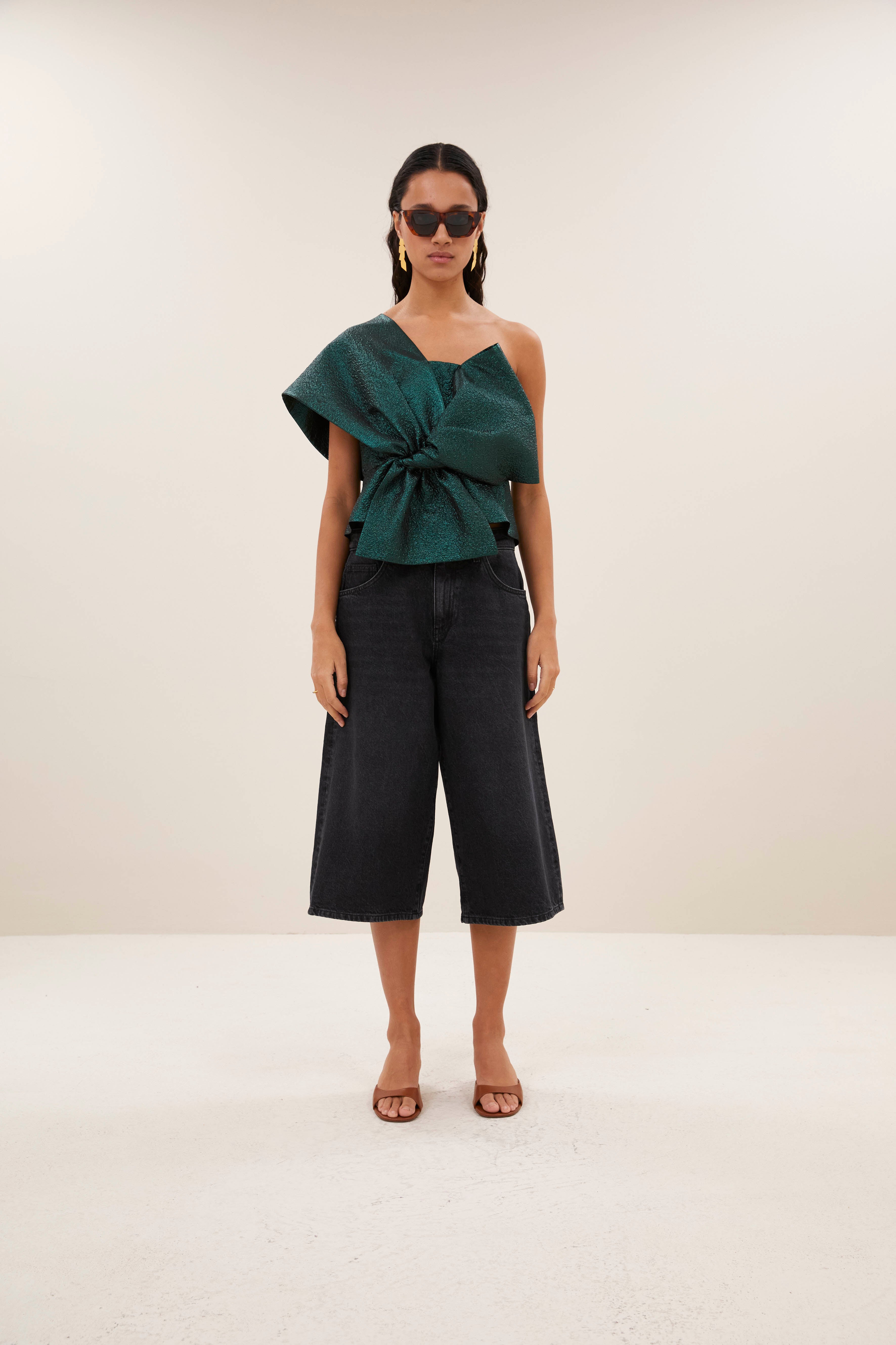top-jula metallic top green metallic-by-bar-sfeerbeeld
