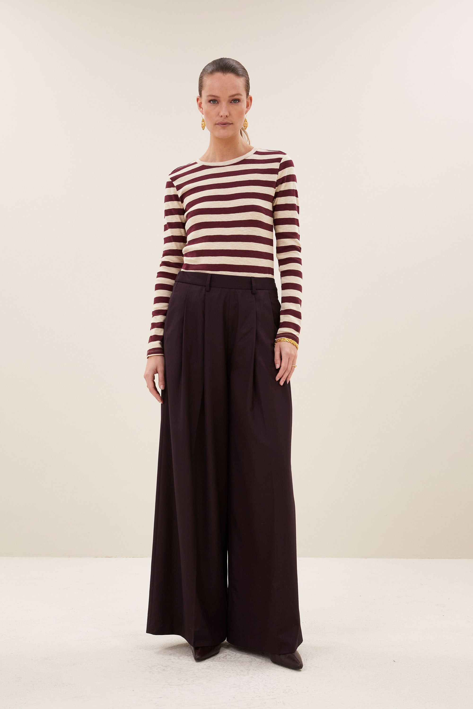 basic-ls-big-stripe-top-burgundy-crush-all-time classic-aansluitende fit-biologisch katoen-by-bar-vooraanzicht