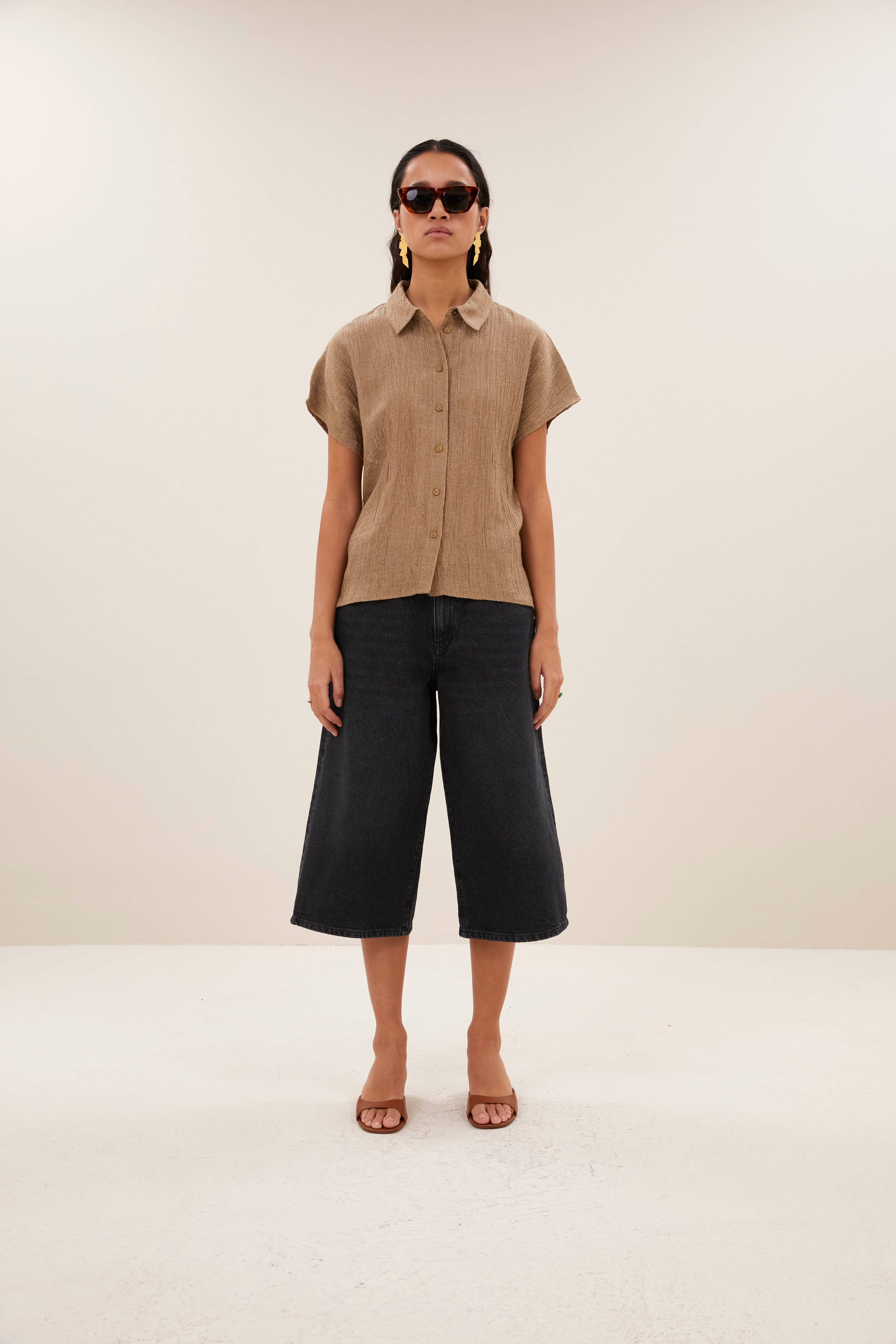 blouse-barley lurex blouse gold-by-bar-sfeerbeeld