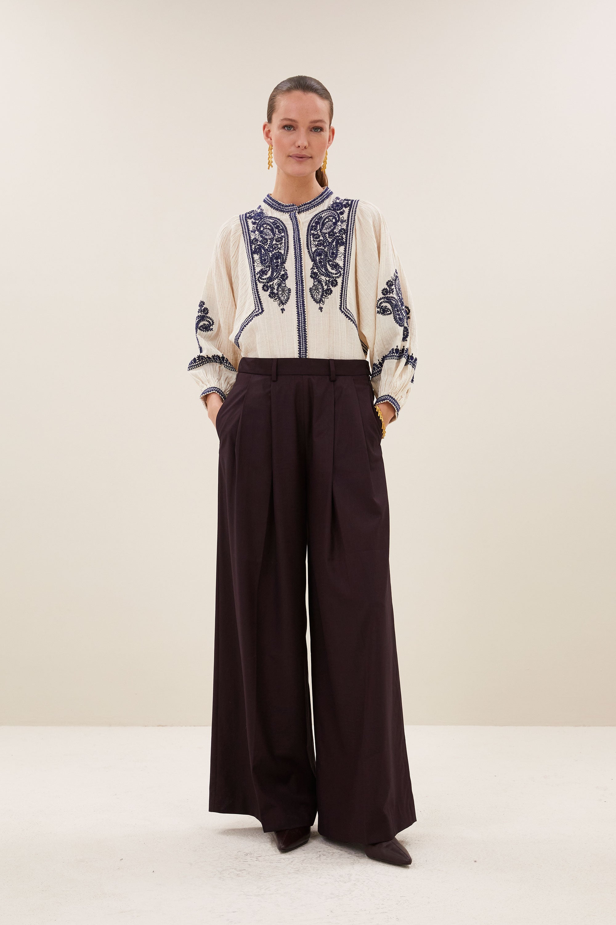 senne embroidery blouse | sand