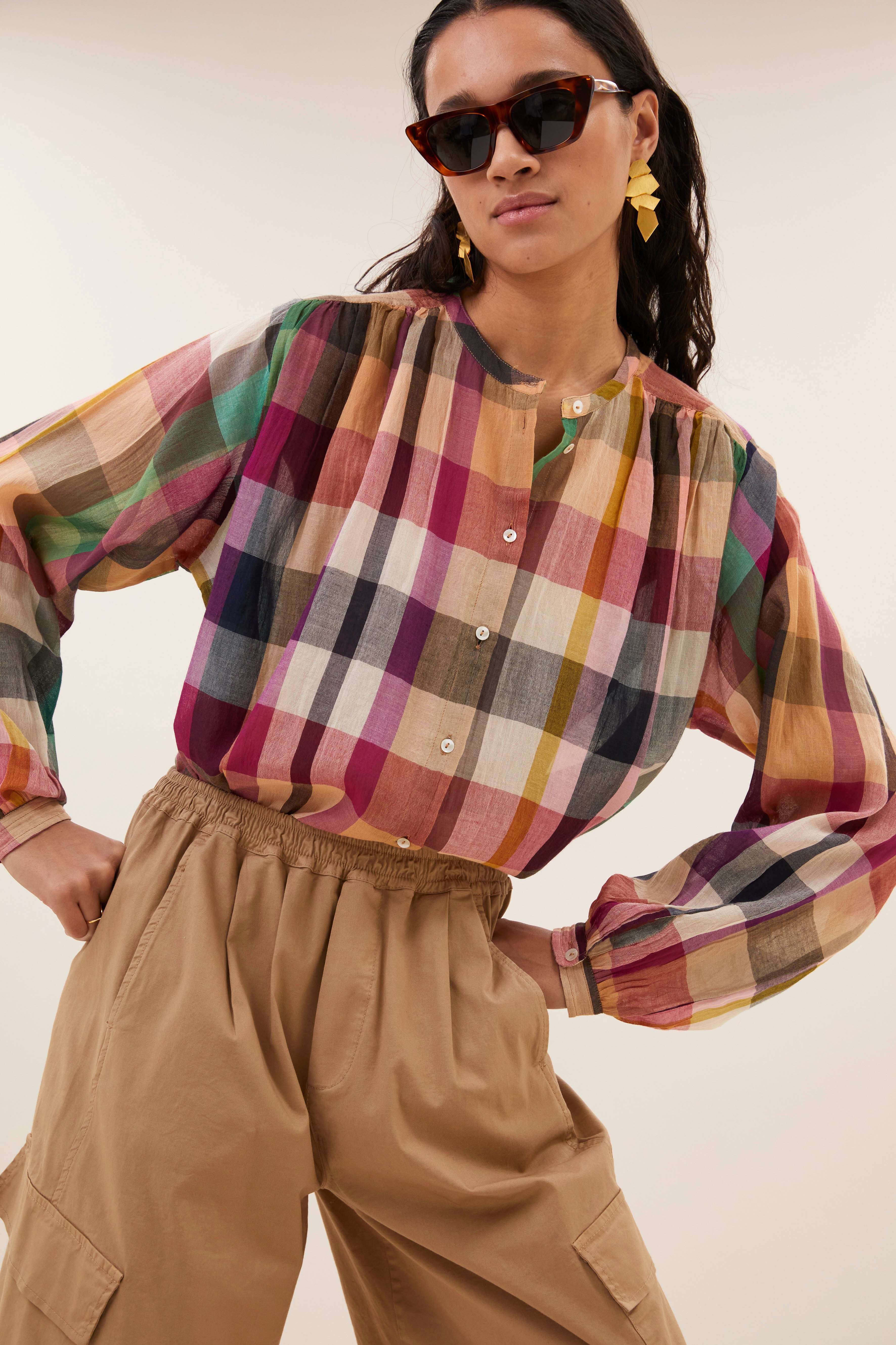 blouse-nyka rainbow blouse rainbow check-by-bar-sfeerbeeld