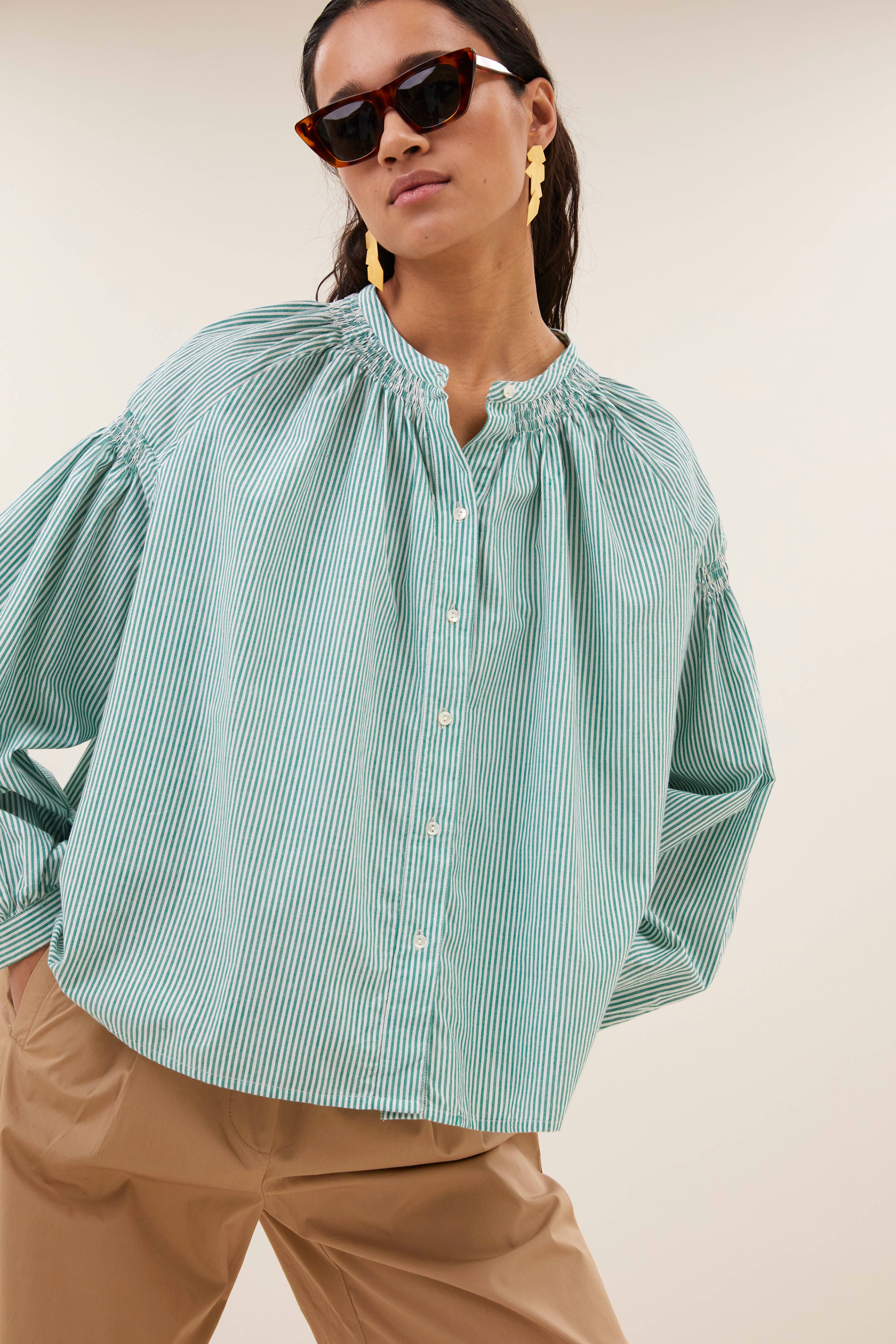 blouse-yume stripe blouse forest pinstripe-by-bar-achteraanzicht