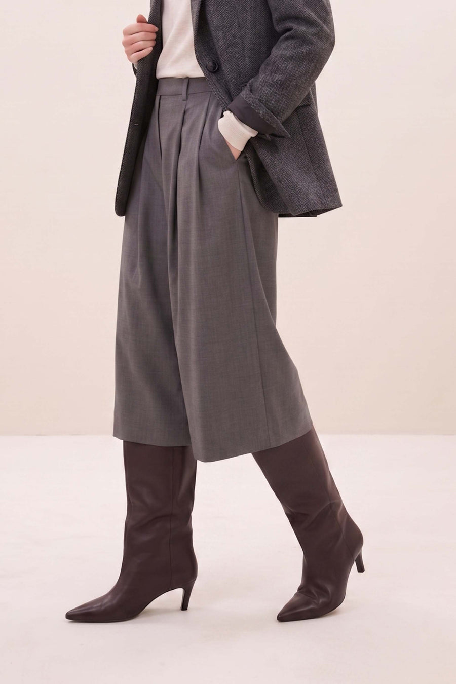 mowi bermuda shorts | dark grey