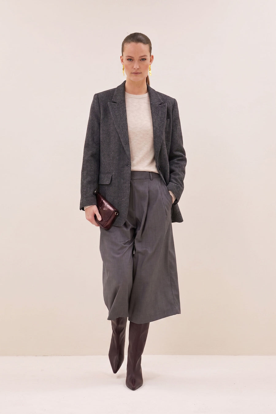 mowi bermuda shorts | dark grey