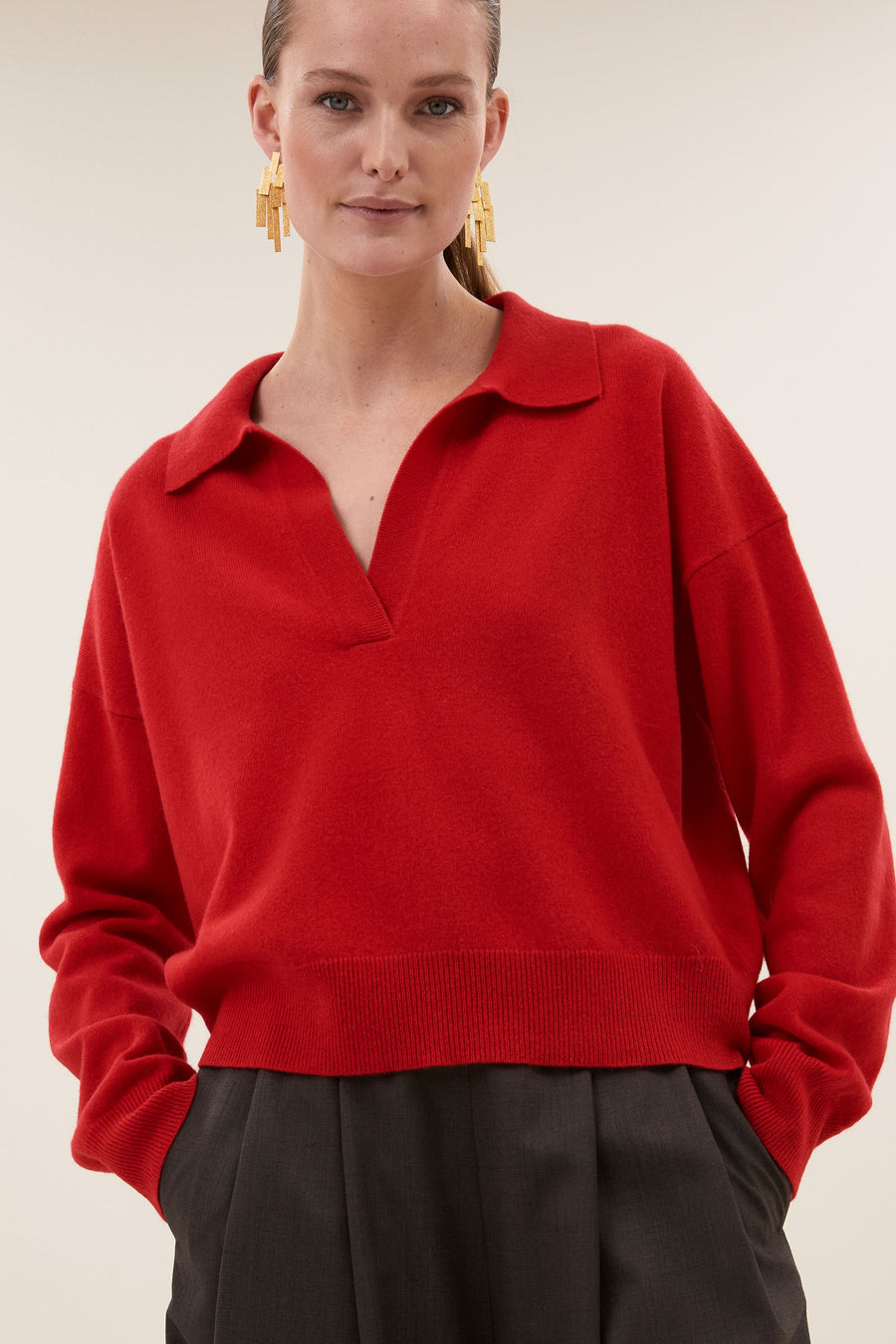 flex pullover | lipstick