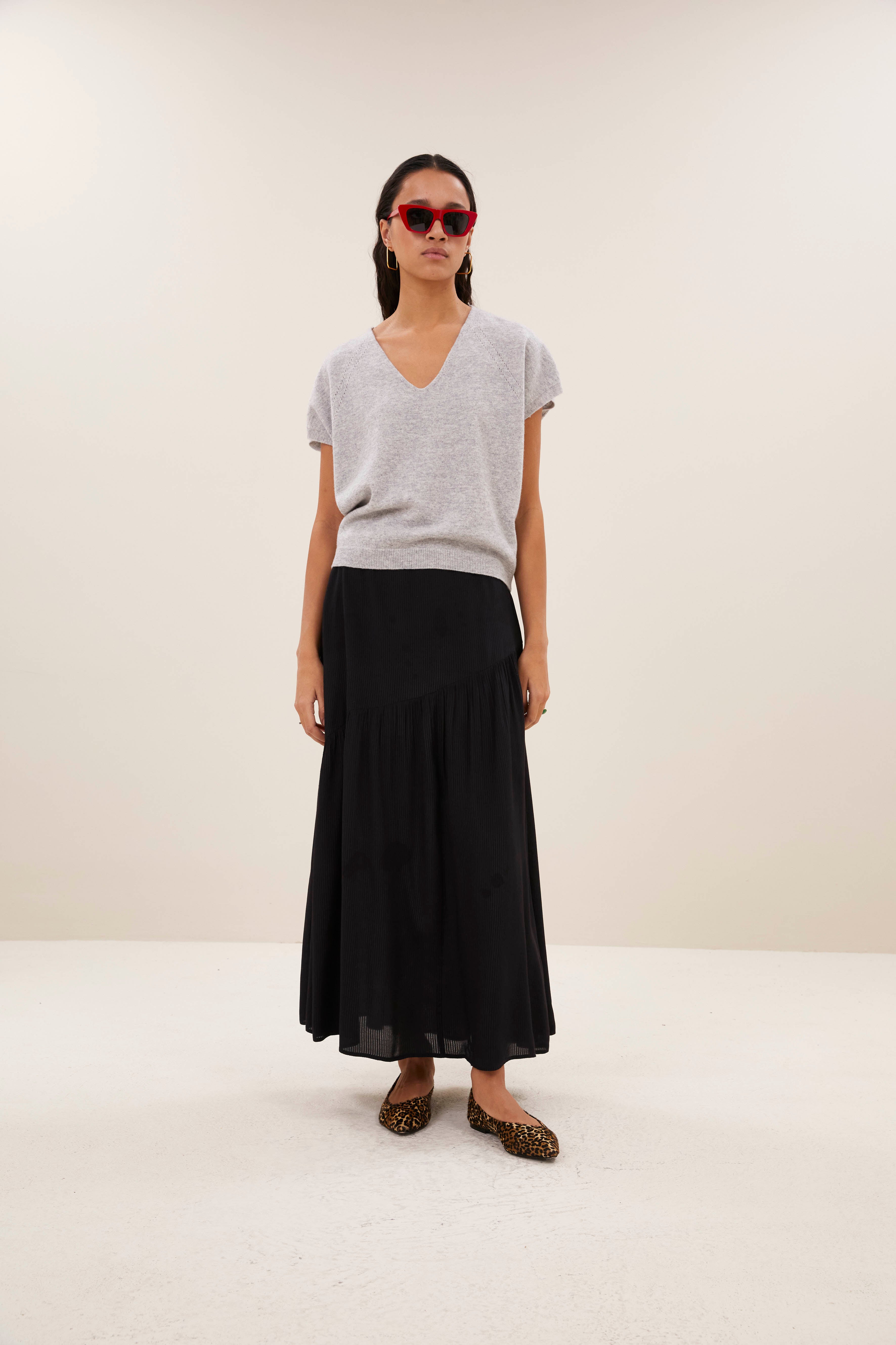 pullover-sil v neck pullover grey melee sfeerbeeld-by-bar-