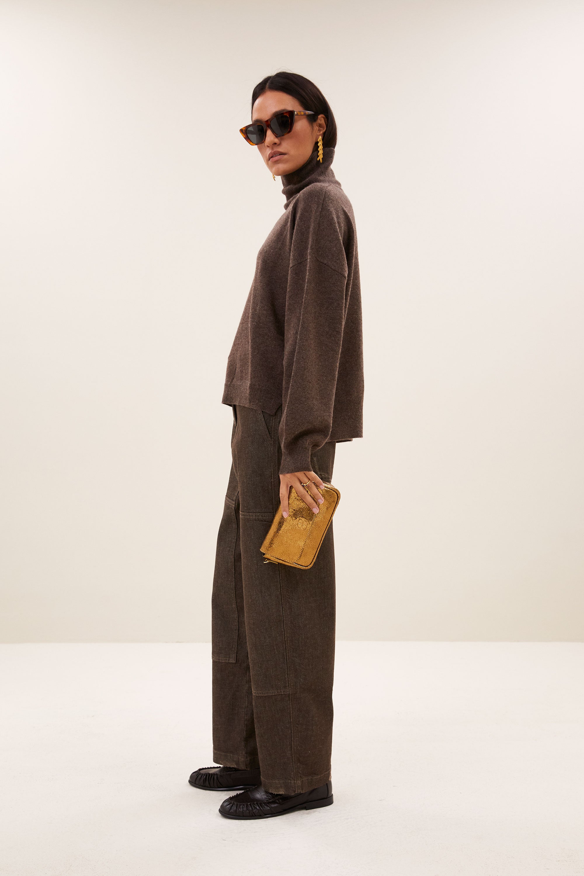 sammie-pullover-biscuit-2-merino wol-all-time classic-comfortabele pasvorm-by-bar-zijaanzicht