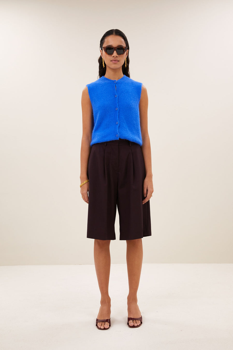 meya-spencer-electric-blue-all-time classic-knoopsluiting-losvallende pasvorm-by-bar-vooraanzicht