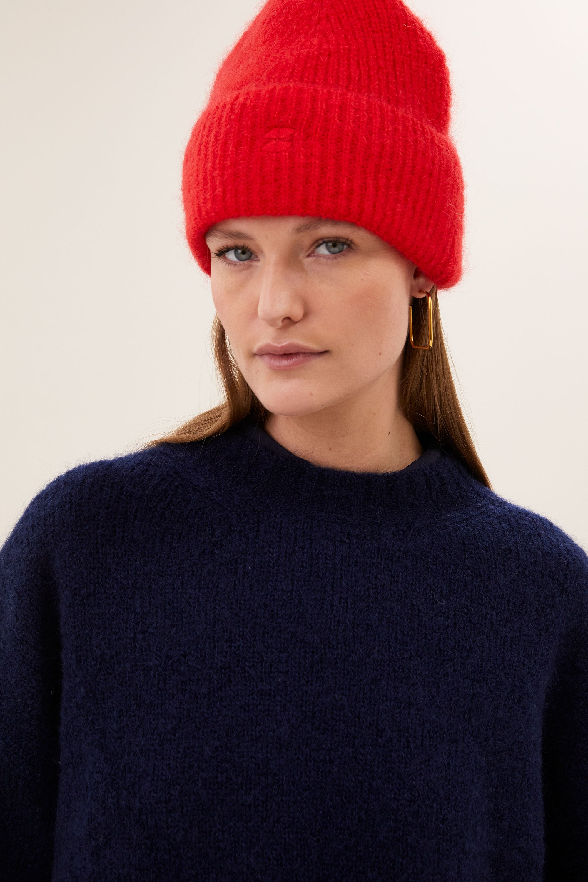 logo beanie | scarlet red