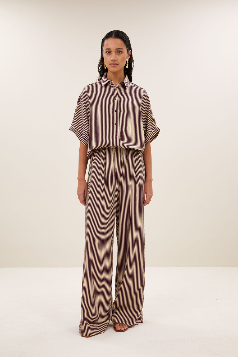 celin-stripe-pants-burgundy-stripe-losvallende pasvorm-plooien-draagbaar als set-by-bar-aanvullende-foto