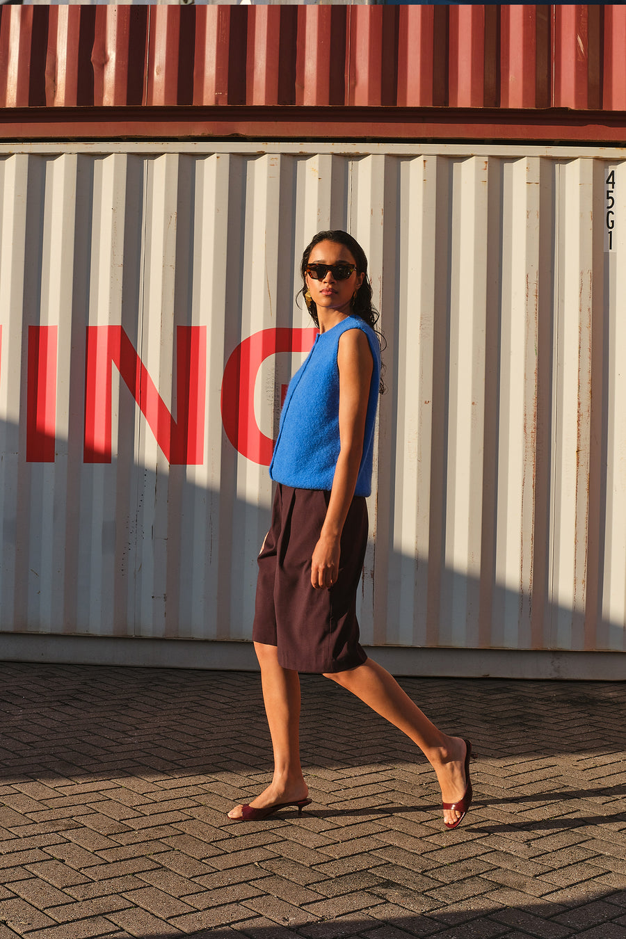 finn-bermuda-shorts-dark-wine-all-time classic-must-have essential-plooien-by-bar-sfeerbeeld