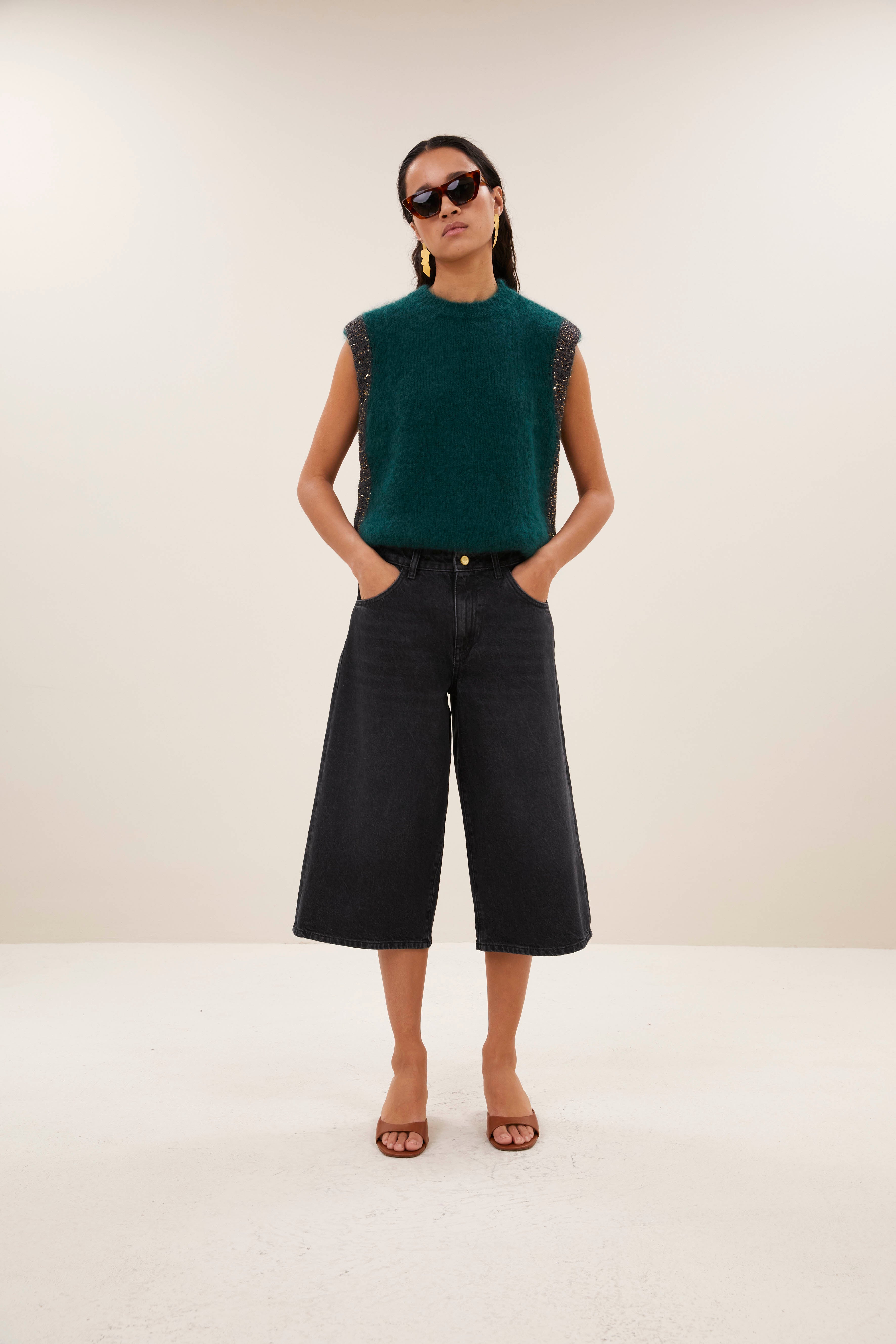 shorts-noho long denim shorts jet black-by-bar-zijaanzicht
