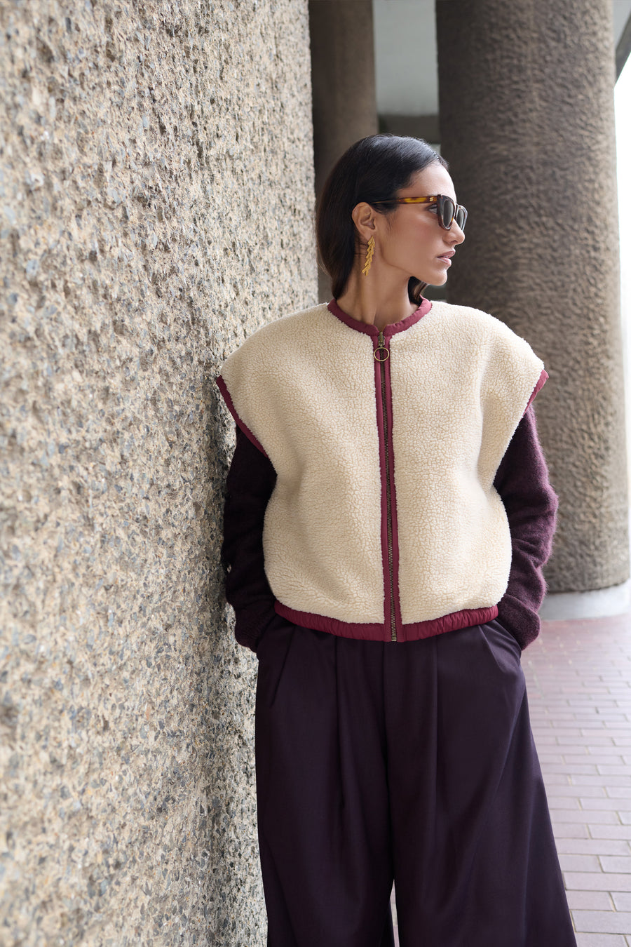 gio sleeveless jacket | wine