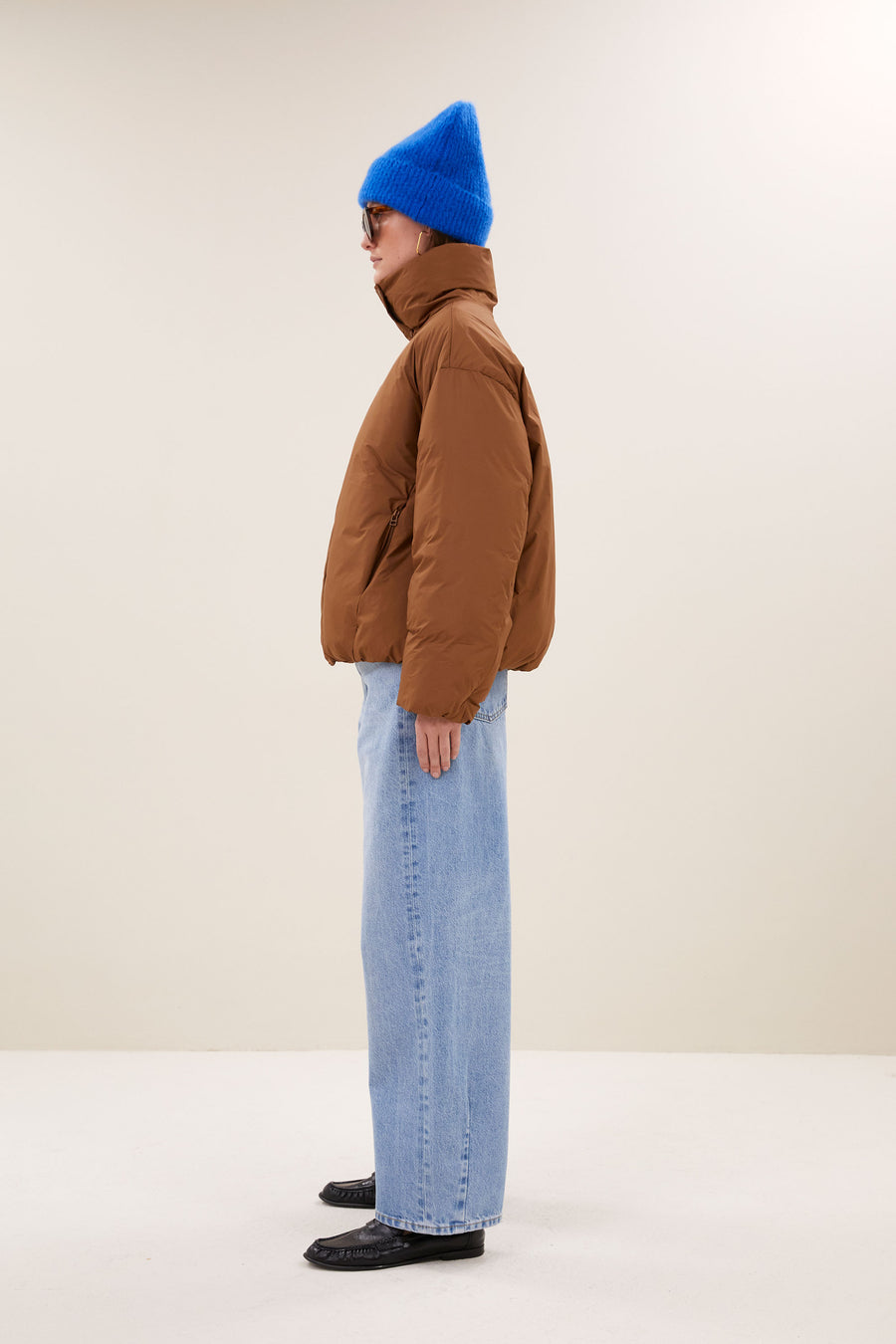 joy-jacket-hazel-hoge hals-gerecycled polyester-rits- en knoopsluiting-by-bar-zijaanzicht