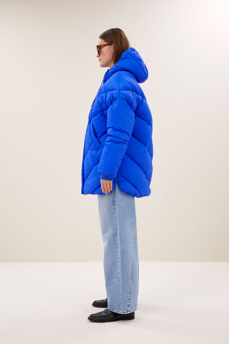 franky-jacket-kingsblue-all-time classic-gemaakt door weefspecialist-rits- en knoopsluiting-by-bar-zijaanzicht